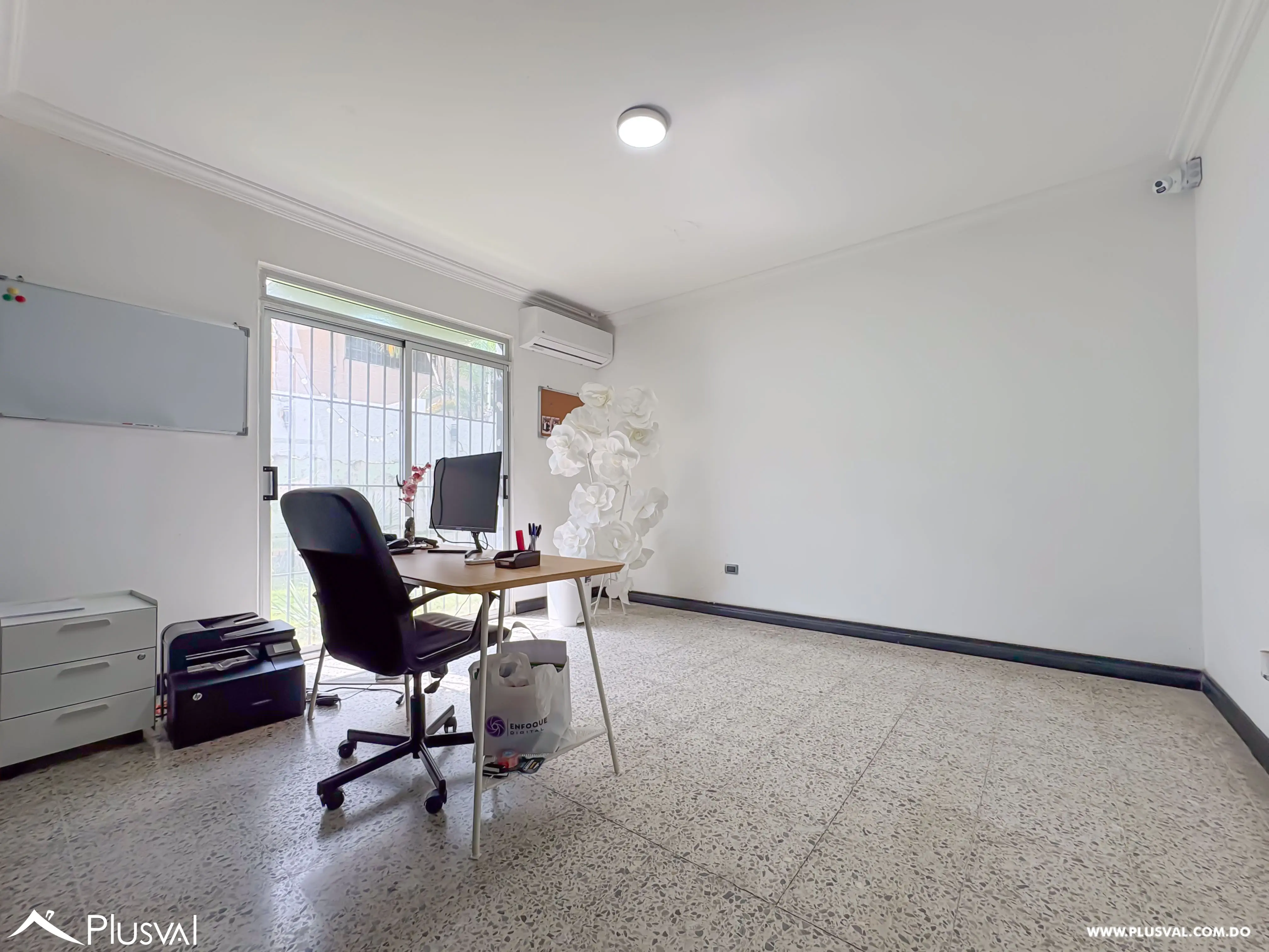 Espacio Comercial con Estudio y Patio en Arroyo Hondo (Primer Piso) 495677