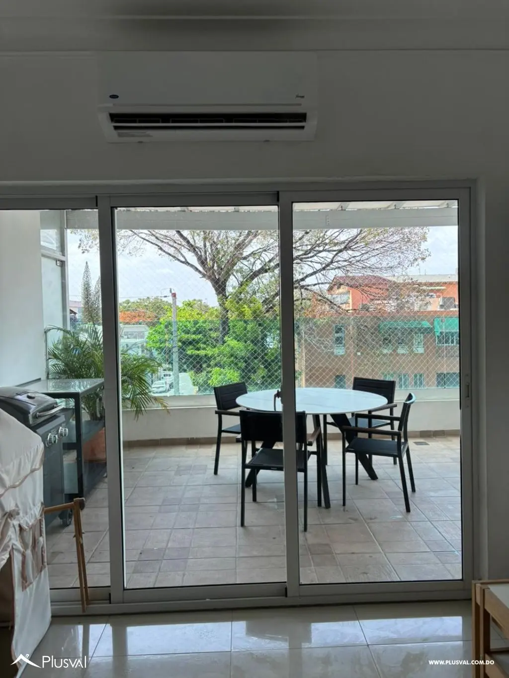 Apartamento amueblado de 3 Habitaciones en Alquiler en Julieta Morales con Terraza Privada 525219