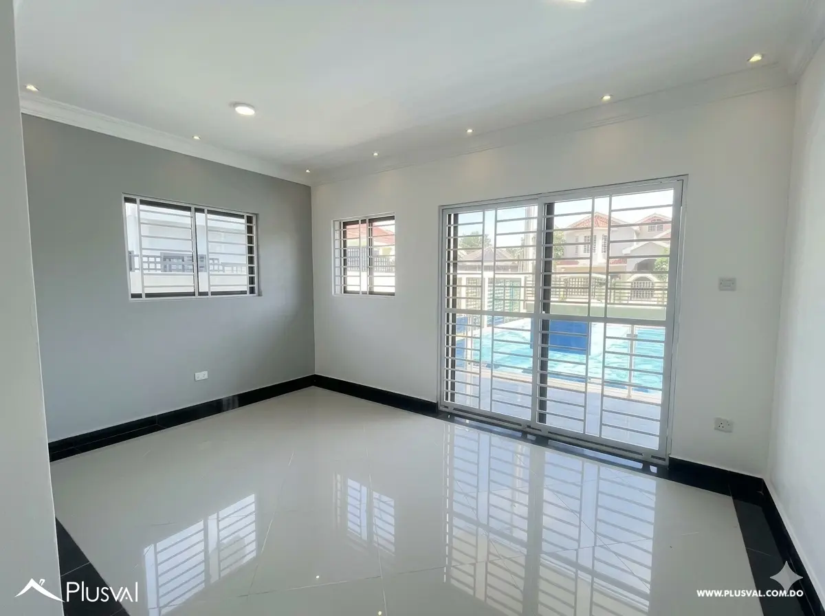 Apartamento en Venta con Patio Privado en San Francisco de Macorís. 521161