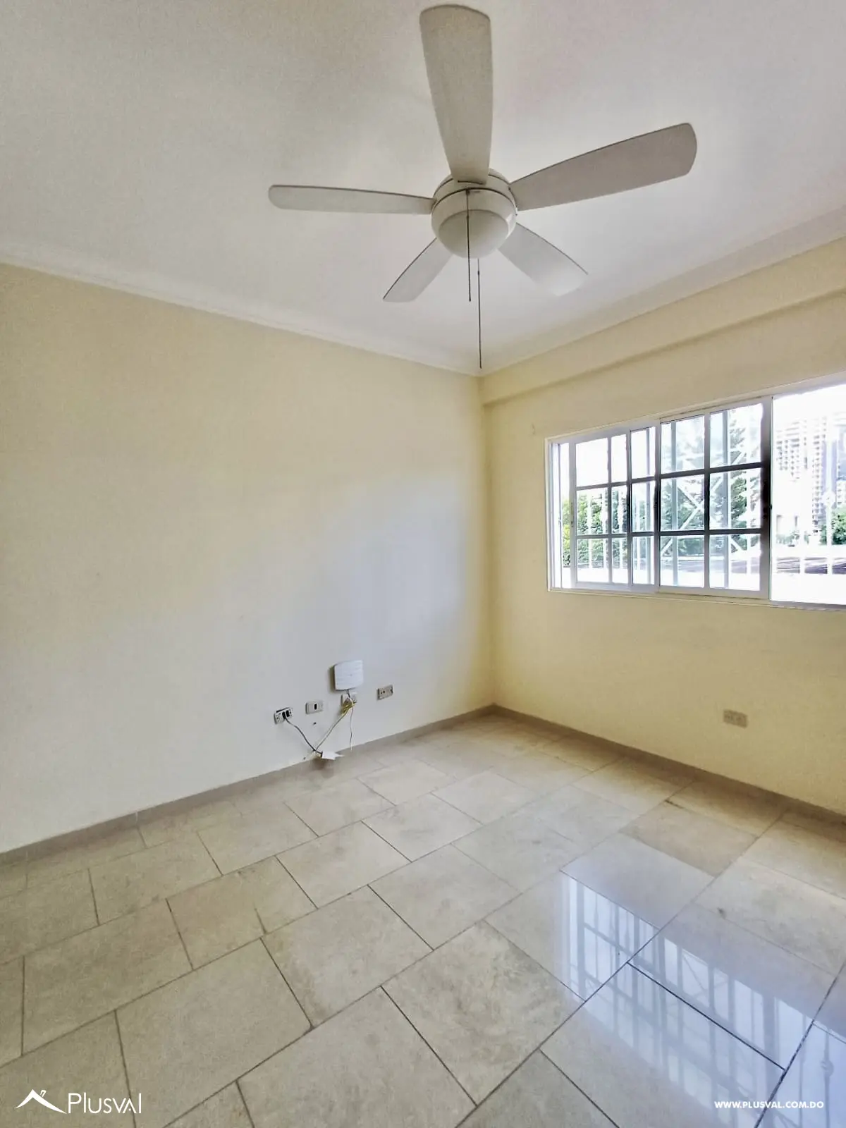 Apartamento en venta en Evaristo Morales, 3 habitaciones y 2 parqueos 534902