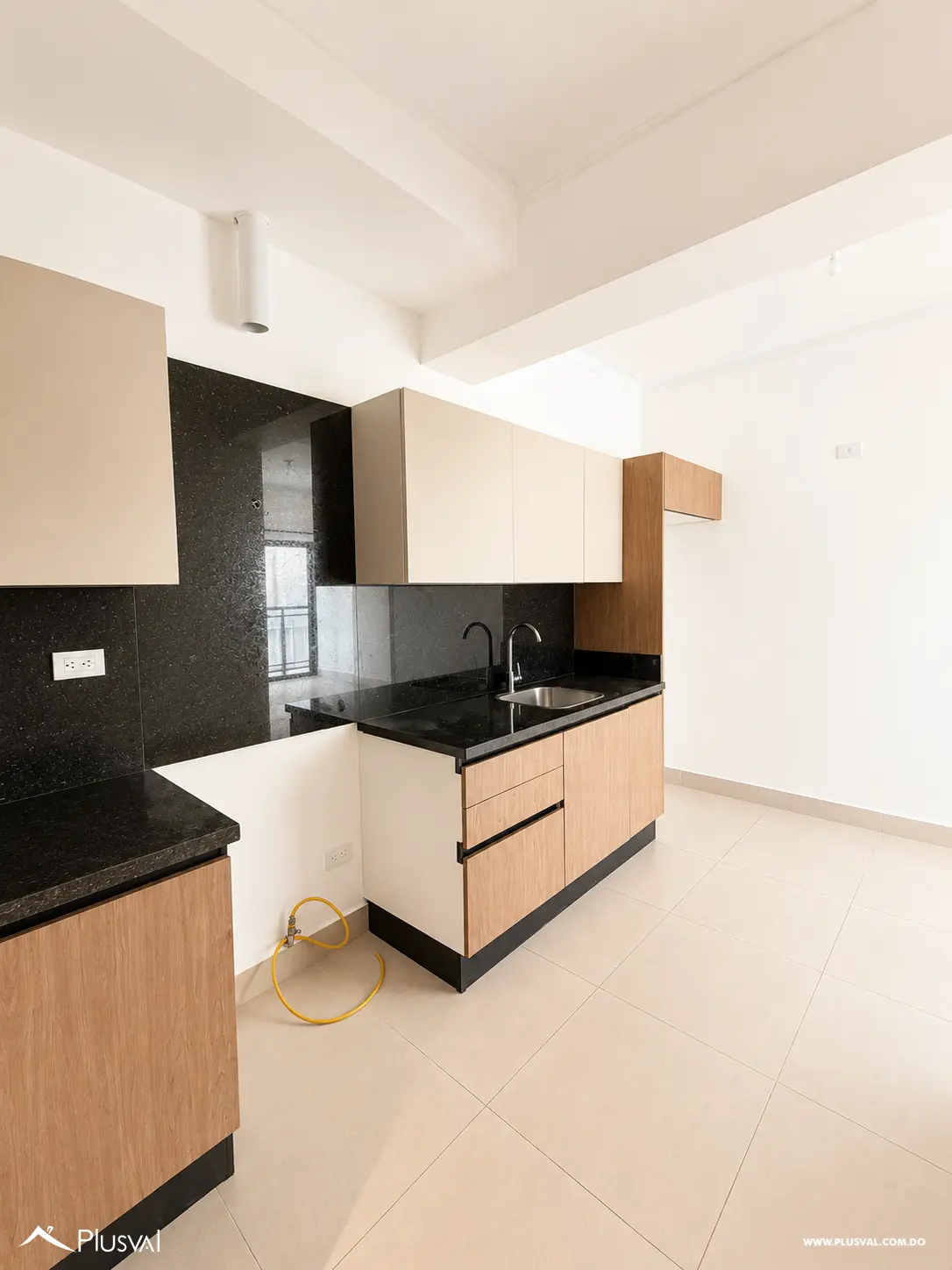 Moderno apartamento en venta de 1 habitación en Torre con áreas sociales — Sector Millón 529677