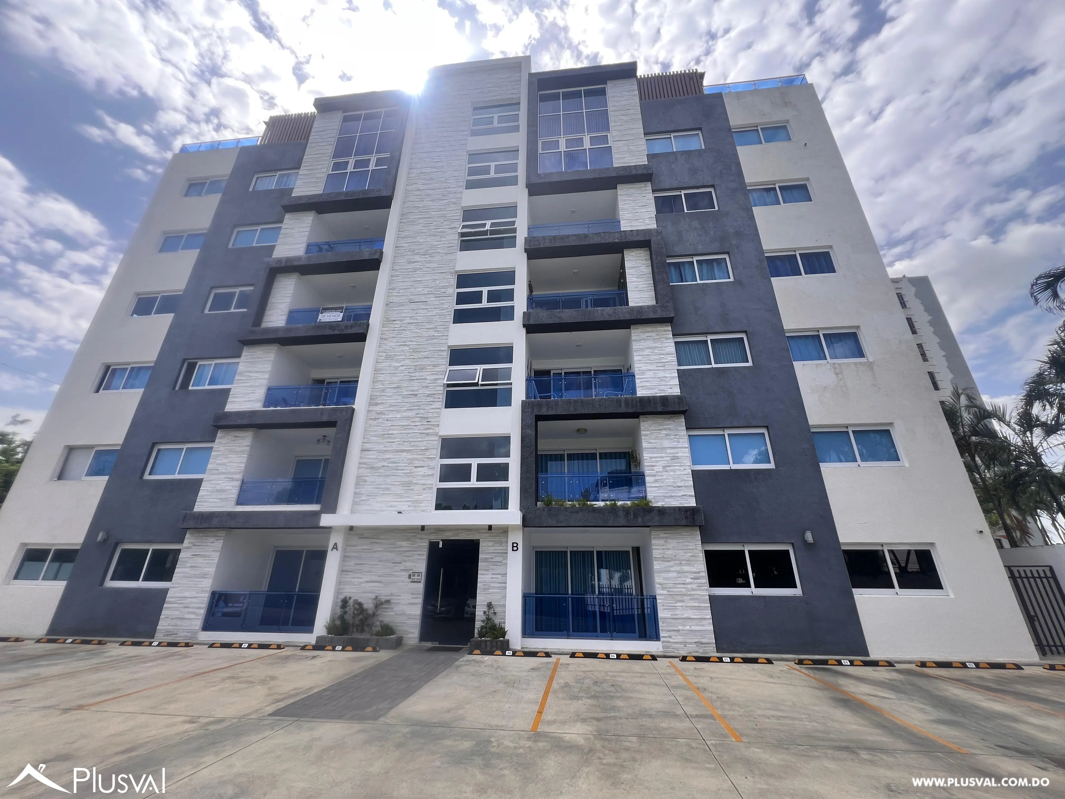 Apartamento tipo Pent-house en venta en la Urbanización Thomen con vistas impresionantes 522762