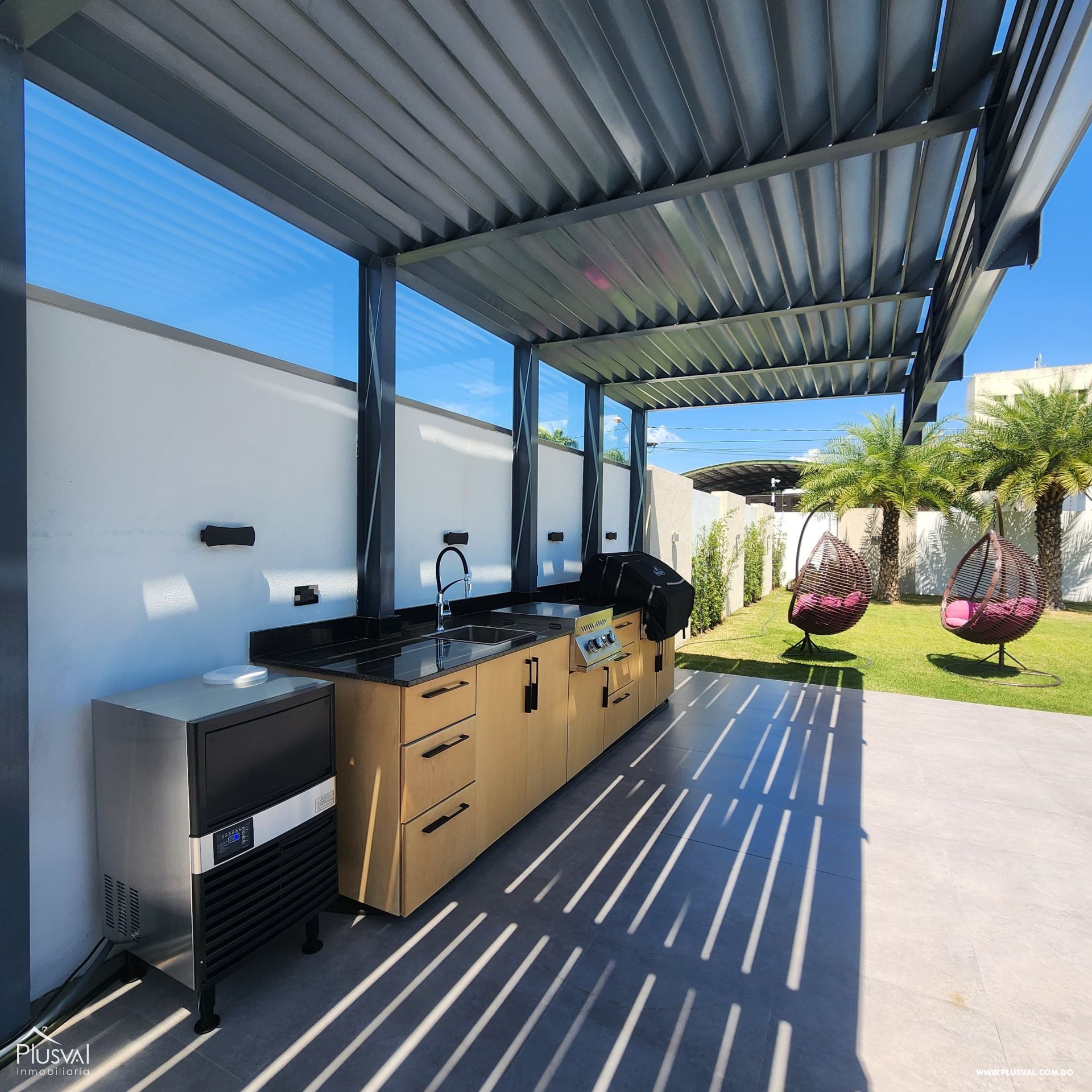 Vivienda de 2 niveles en Proyecto seguro de Santiago. 352278