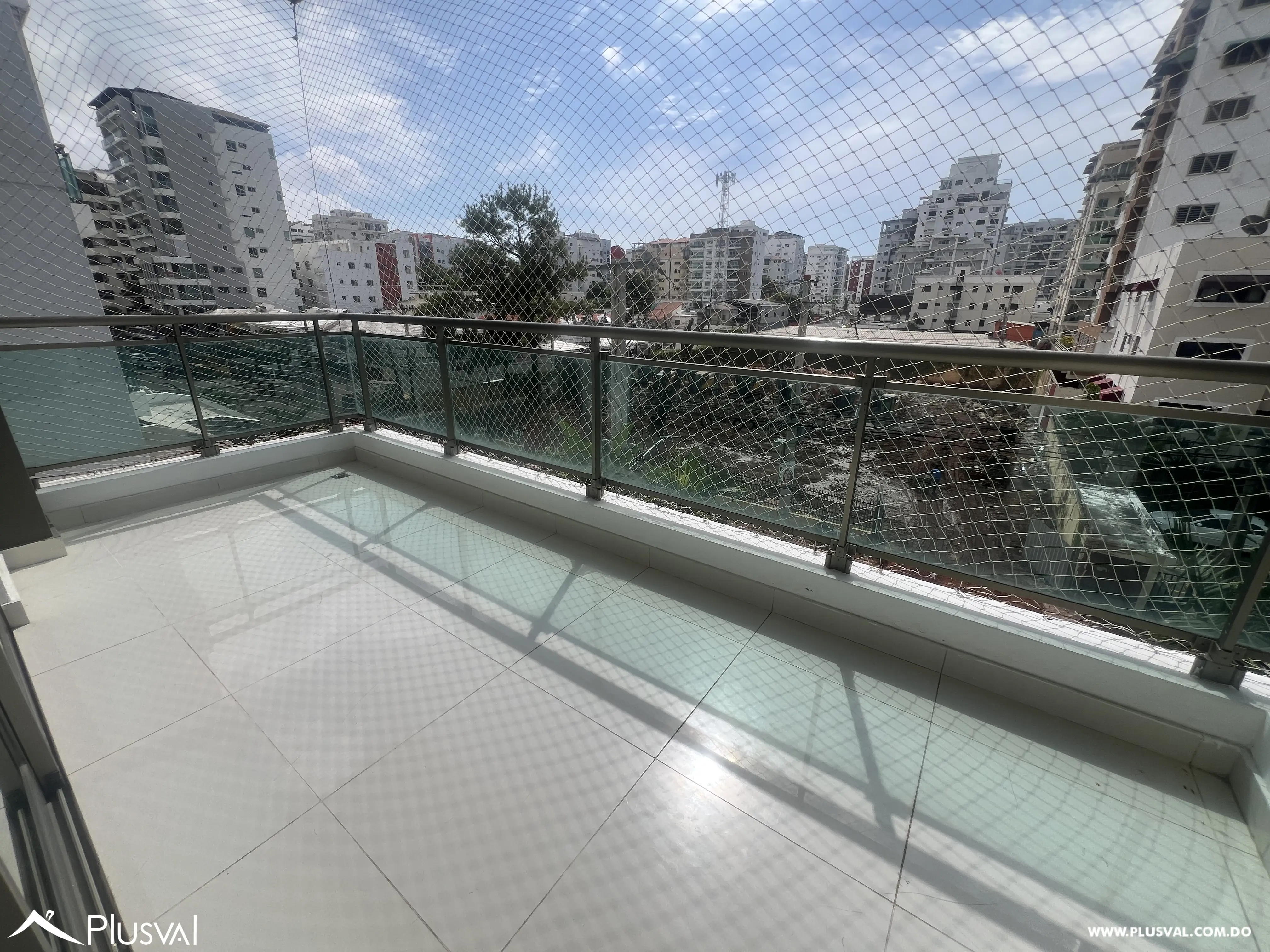 Moderno apartamento en alquiler en Evaristo Morales. 468126