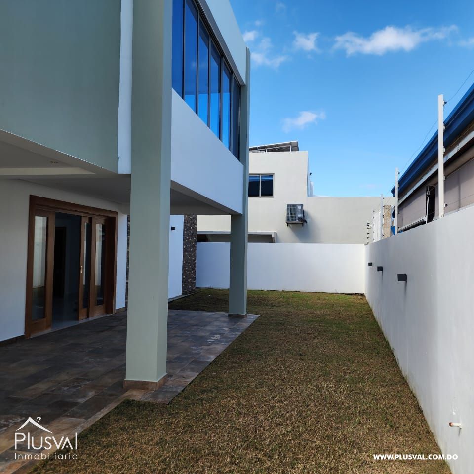 ESTUPENDA CASA EN VENTA EN LLANOS DE GURABO 410877