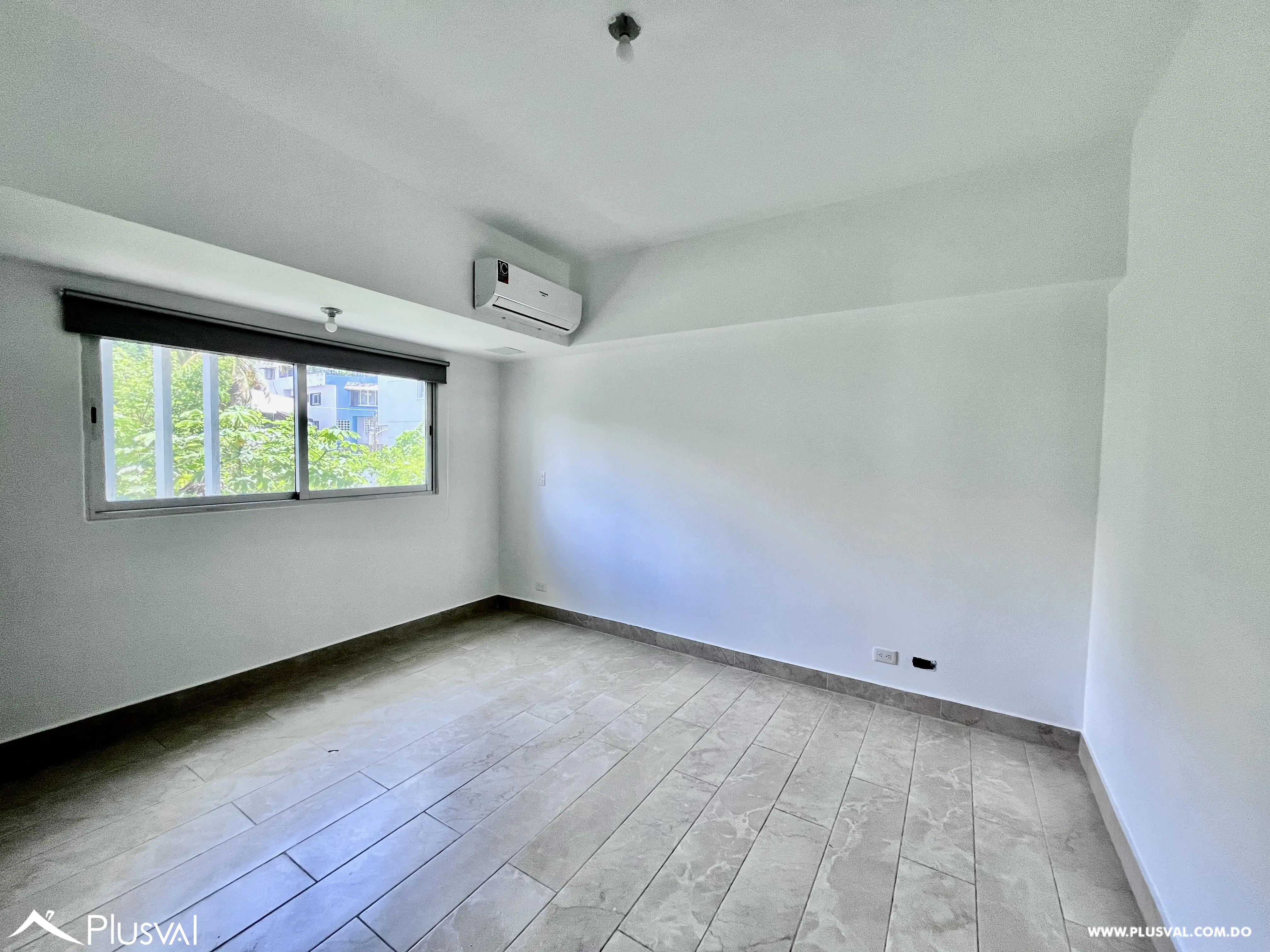 Alquiler de amplio apartamento en La Julia con estudio 513504