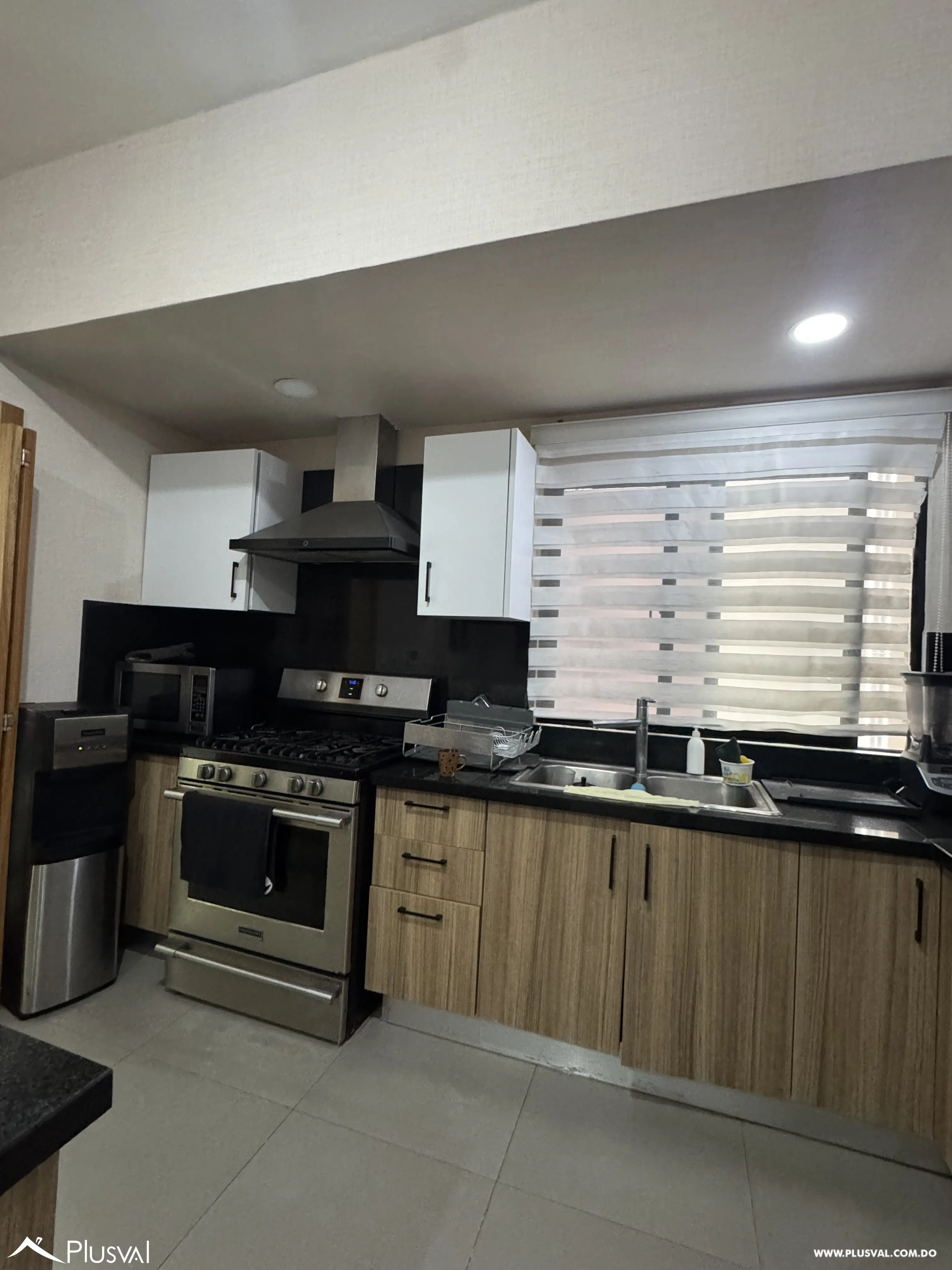 Venta de moderno apartamento en Evaristo Morales 491151
