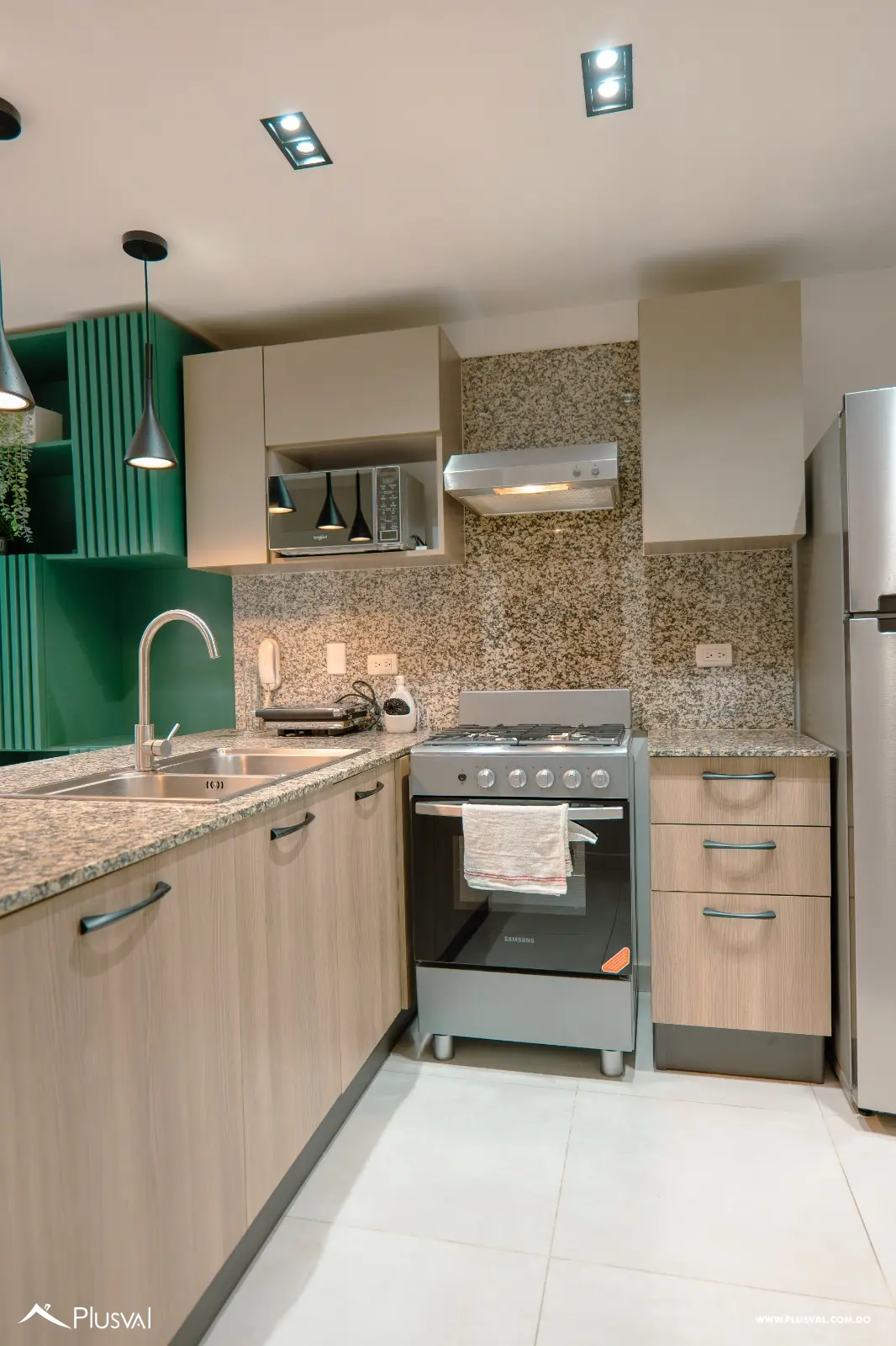 Se vende Apartamento Amueblado en Evaristo Morales. 501777