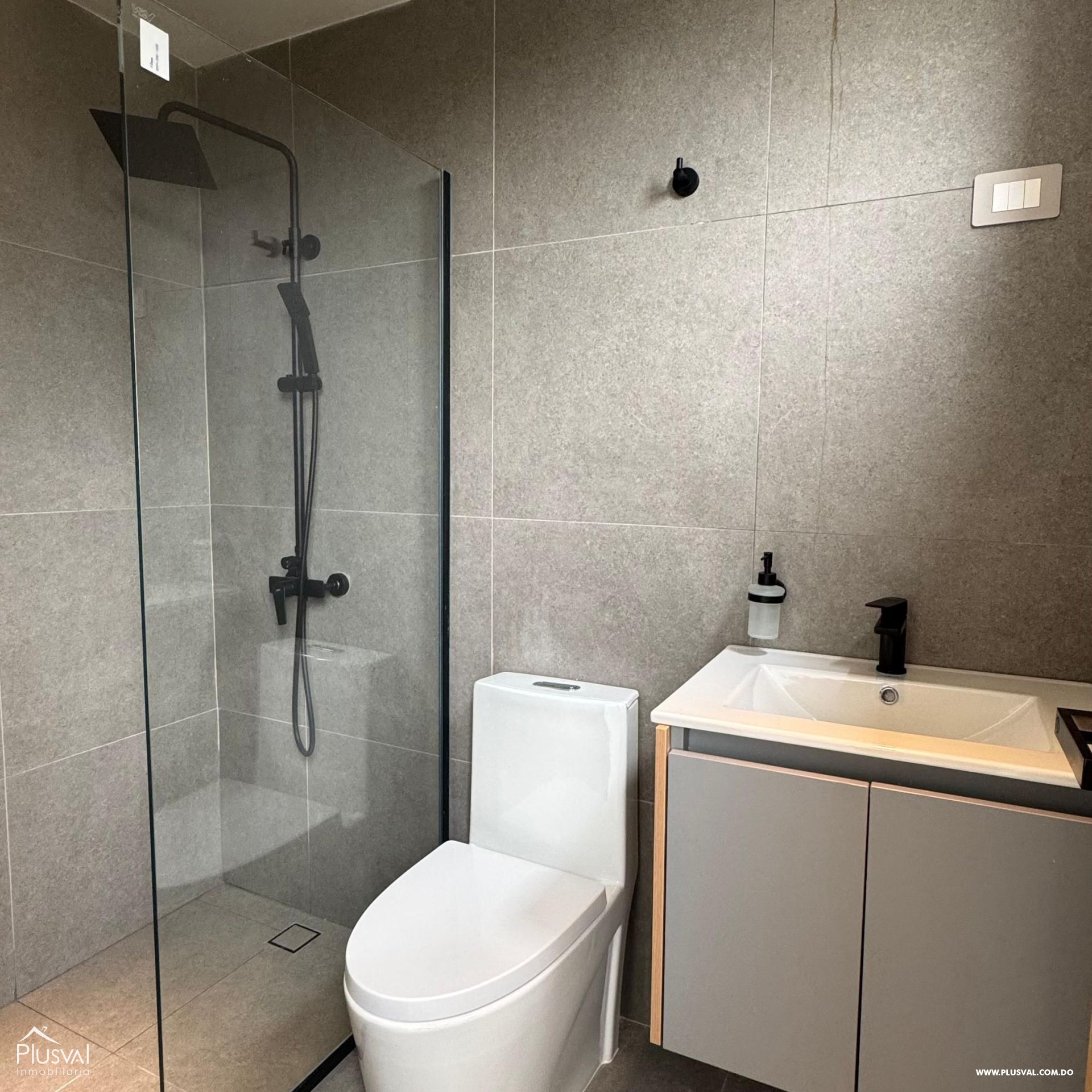 Apartamento listo en venta en el área monumental 461227