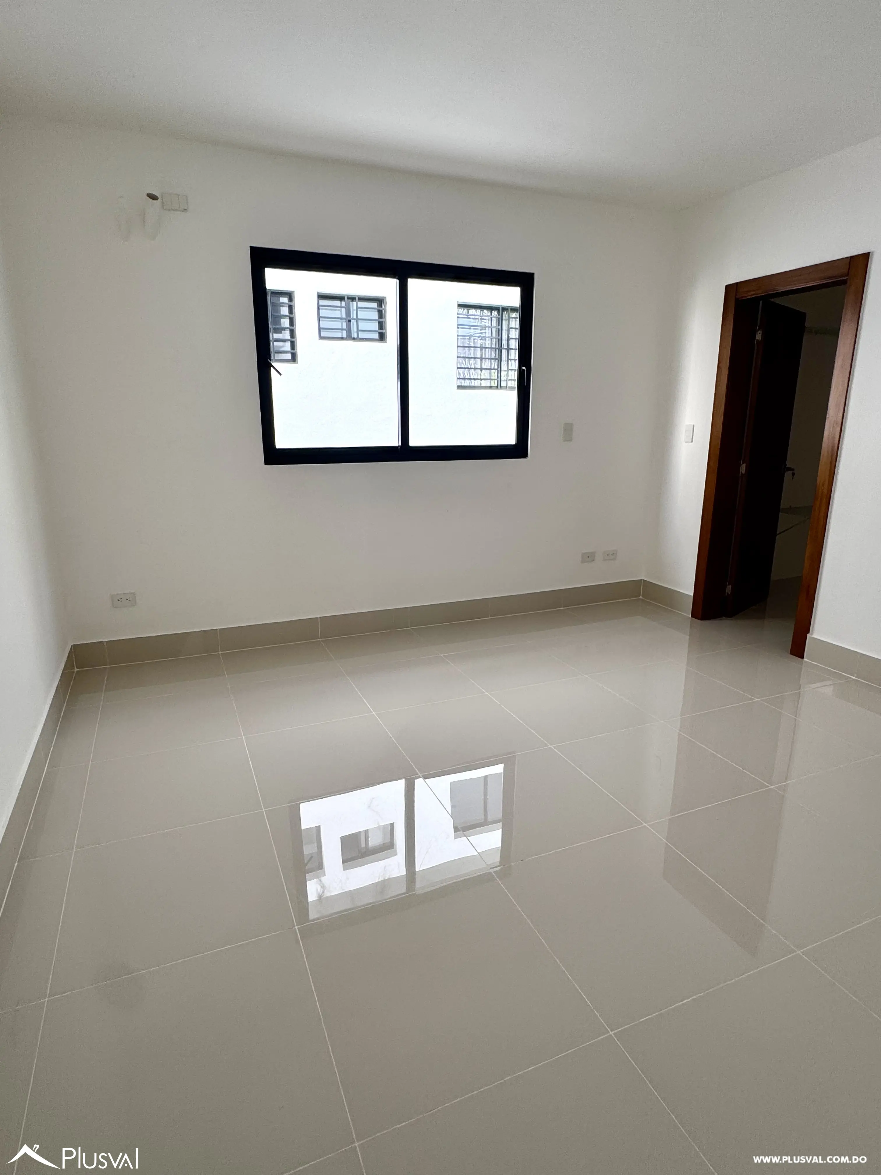 Amplio y Moderno Apartamento en Venta Ubicado en Zona Céntrica de Santiago 508452