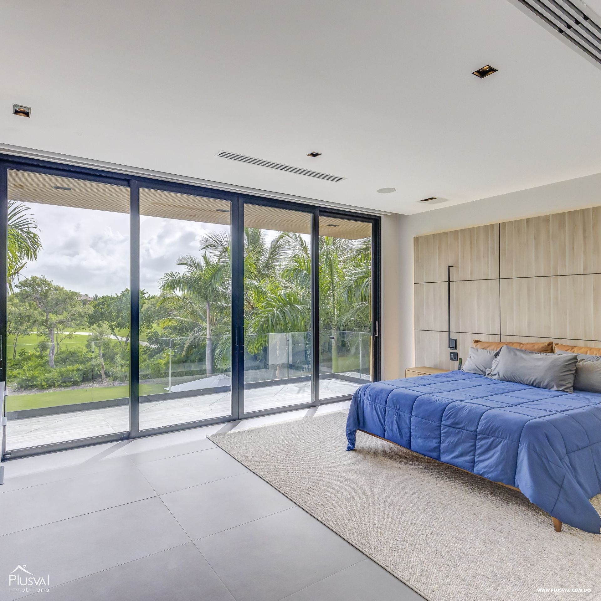 Modern Luxury Villa in Hacienda on sale, Punta Cana Resort. 370652