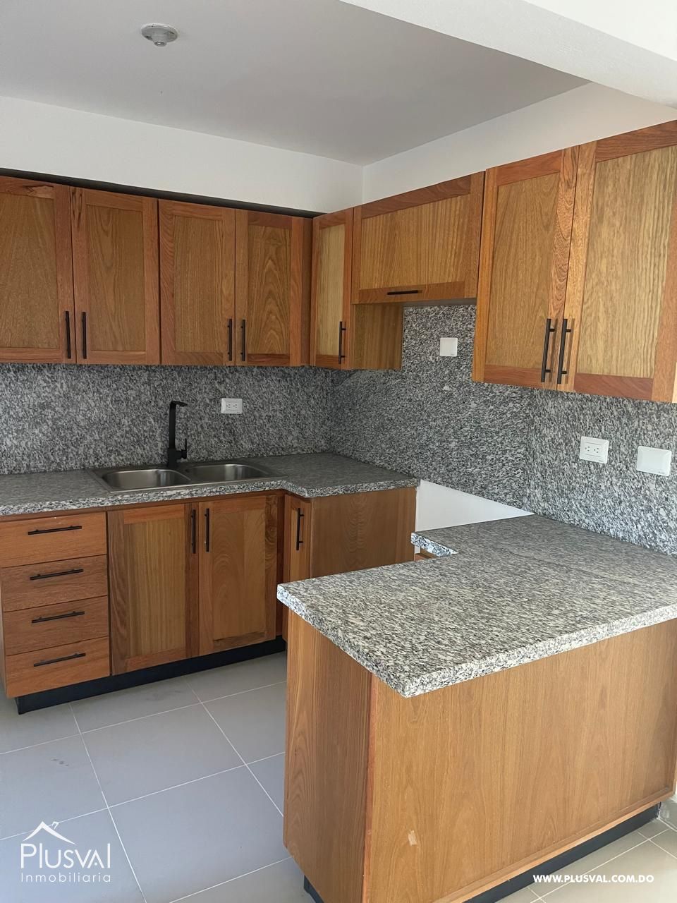 Apartamento en Venta  Avenida Antonio Guzmán Con Piscina y Seguridad 467305