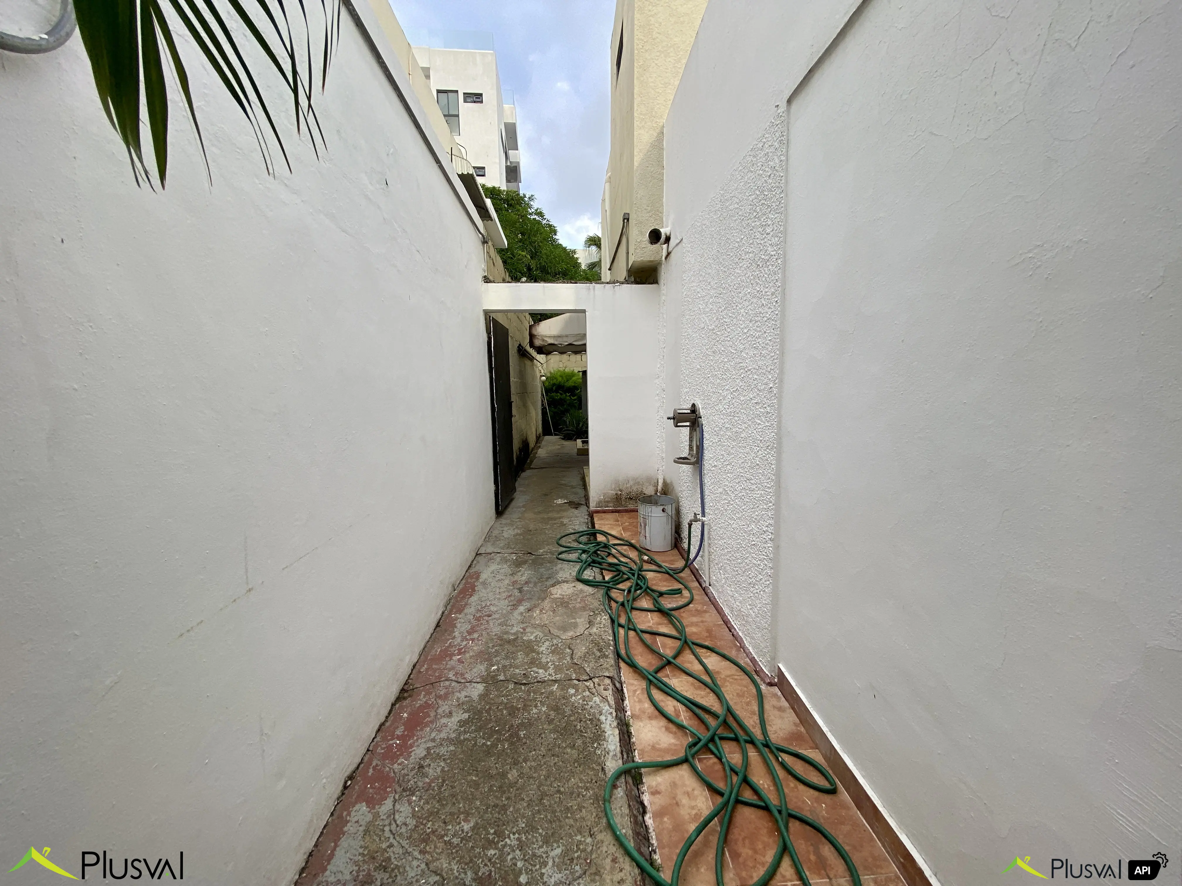 Casa Comercial de Dos Niveles en Alquiler en Urbanización Fernández – Ideal para Oficinas o Negocio 450688