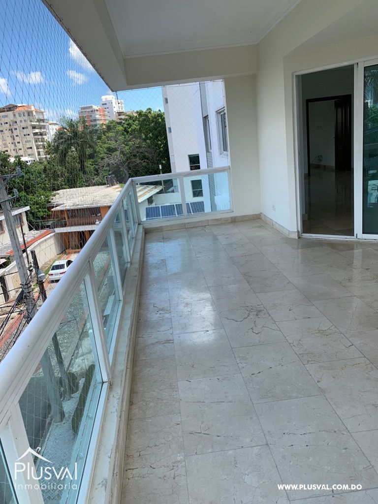Amplio apartamento en alquiler zona poco transitada del sector de Naco 234366