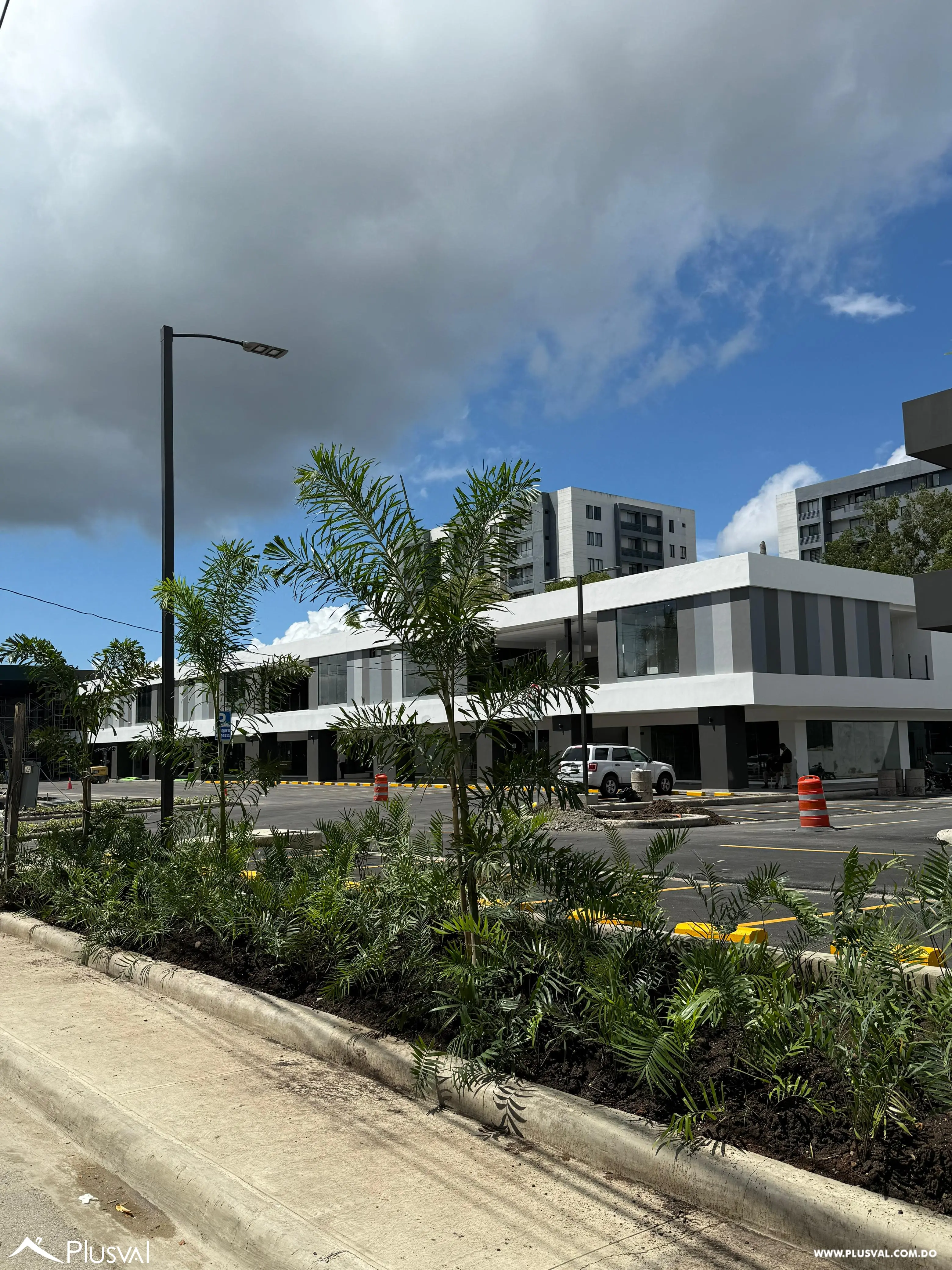 Local Comercial en Primer Nivel con Ubicación Estratégica 458265