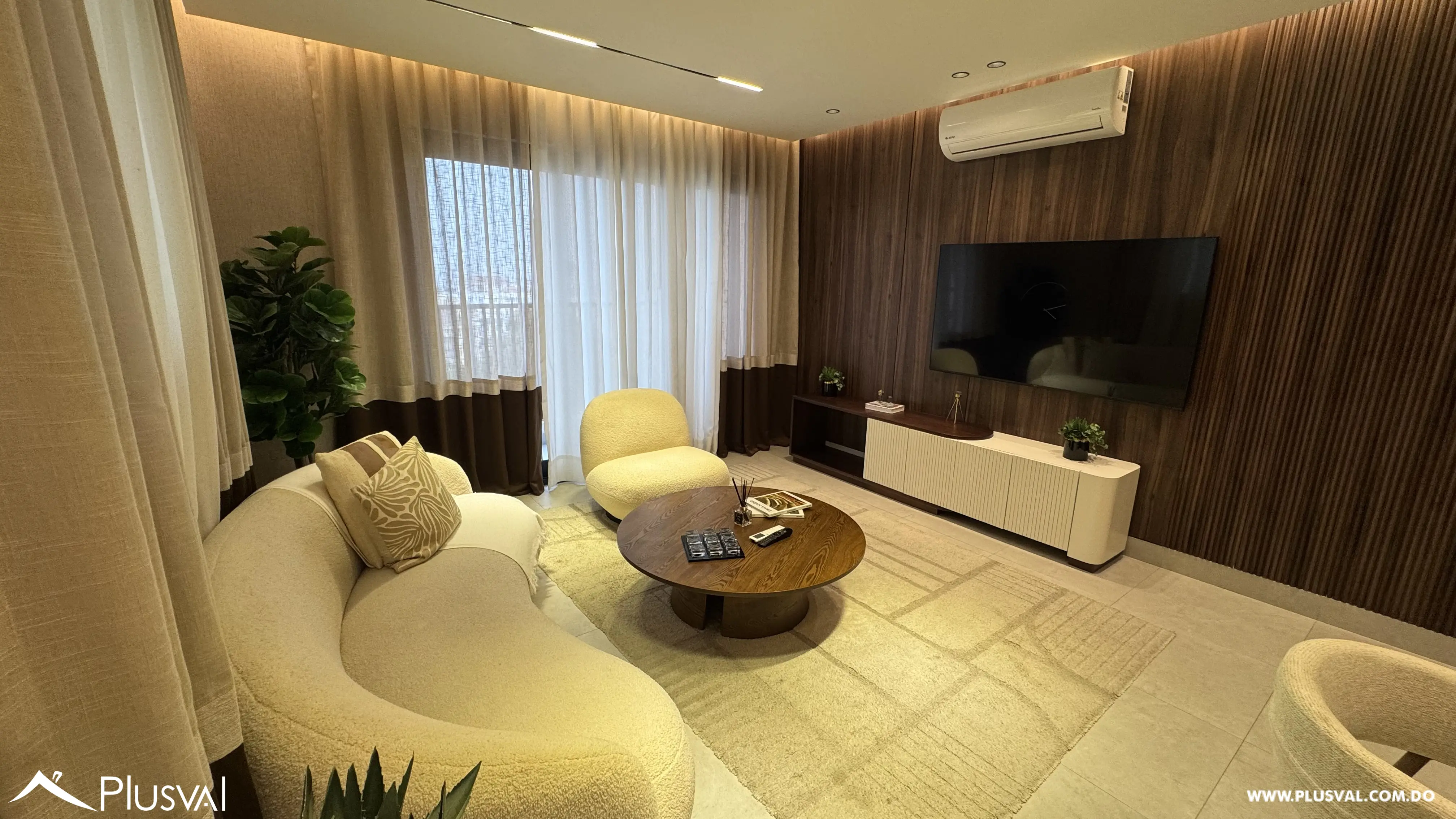 Apartamento amueblado de 1 habitación en venta en La Esmeralda, Santiago 536732