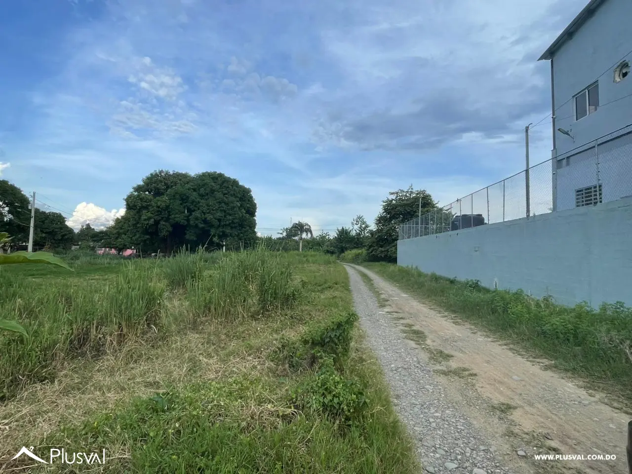 Terreno en La Vega ideal para desarrollo inmobiliario o naves industriales 468001