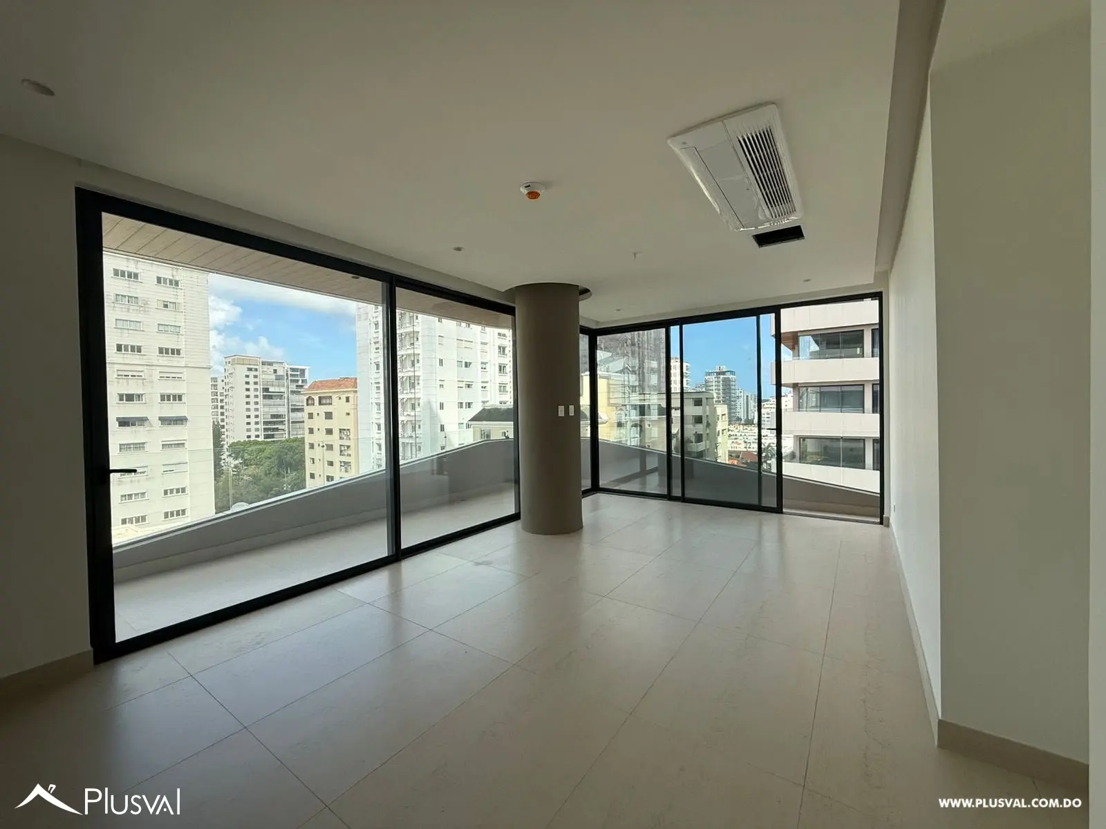Apartamento en venta en piso alto en torre de lujo 514585