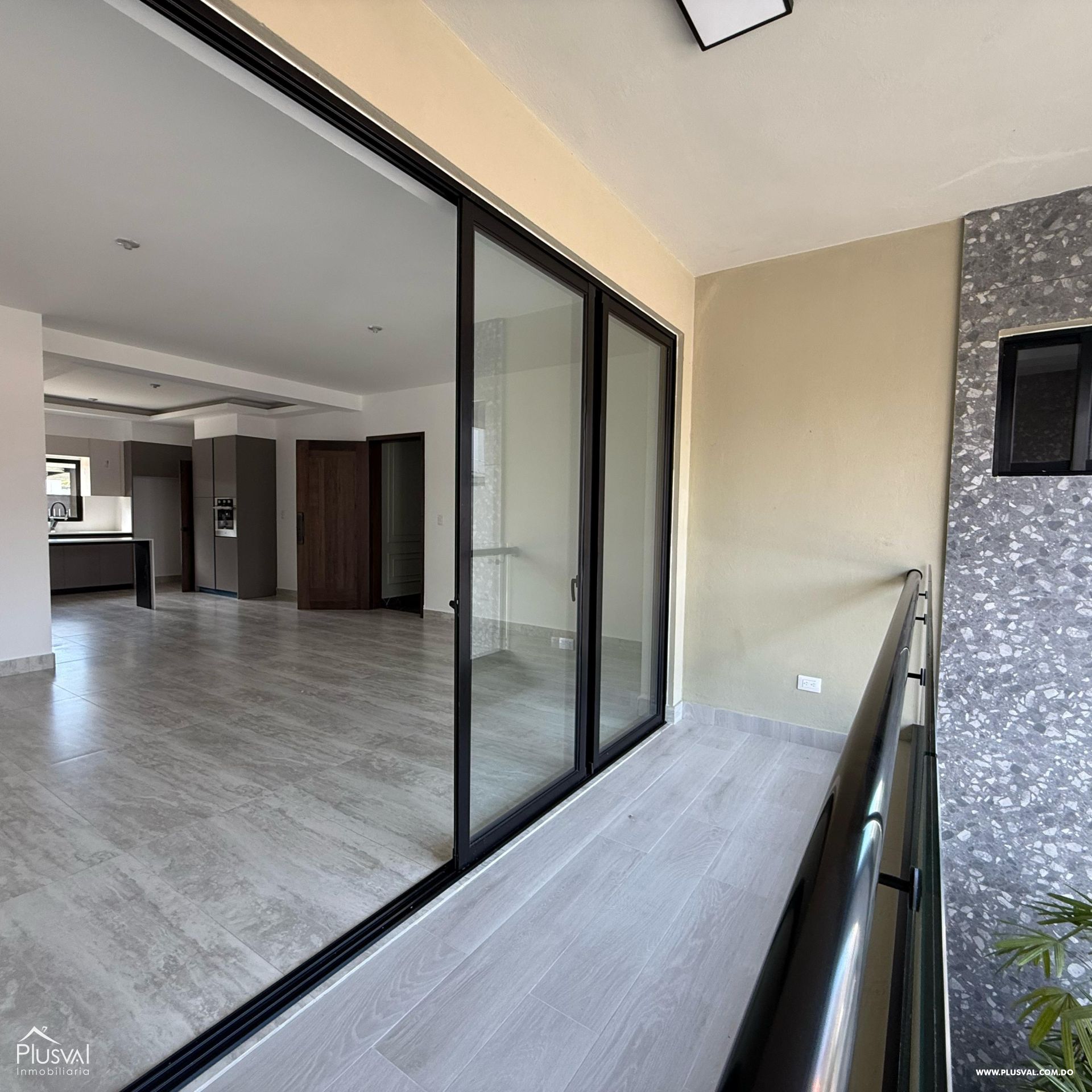 Apartamentos en torre moderna en La Moraleja 418978