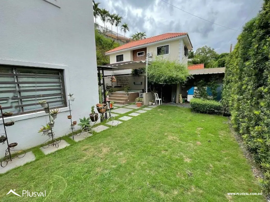 Casa en alquiler amueblada finamente con Patio y  Jacuzzi  en la mejor zona en Los Ríos 528222