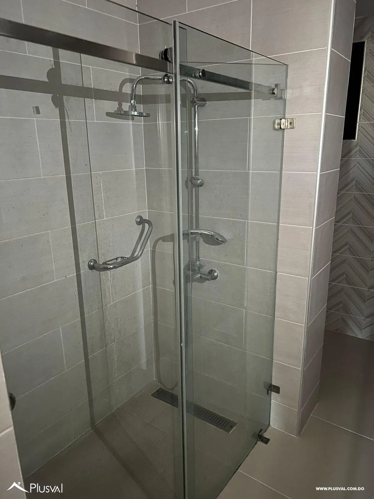 Amplio Apartamento en Venta de 4 Habitaciones en Evaristo Morales 477638