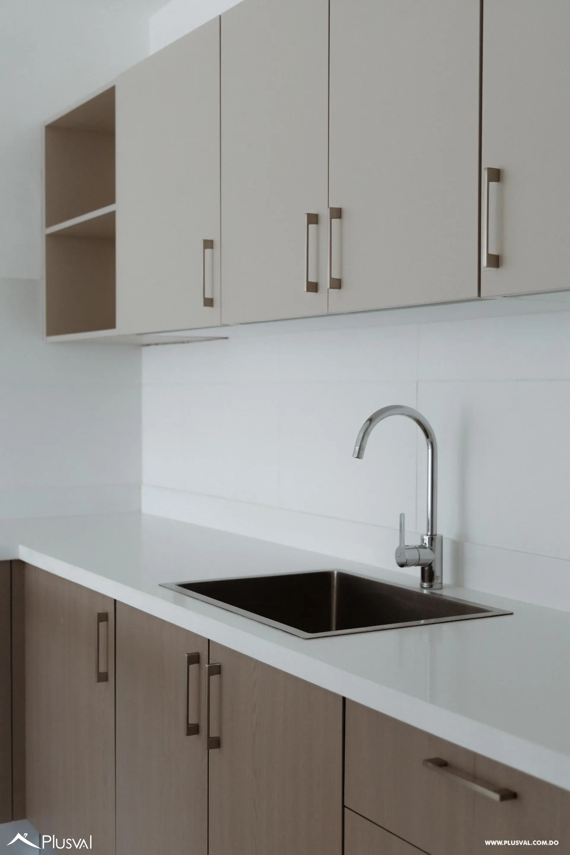Apartamento en venta en Juan Dolio,  a 5 minutos de la playa.  Nuevo para estrenar. 473472
