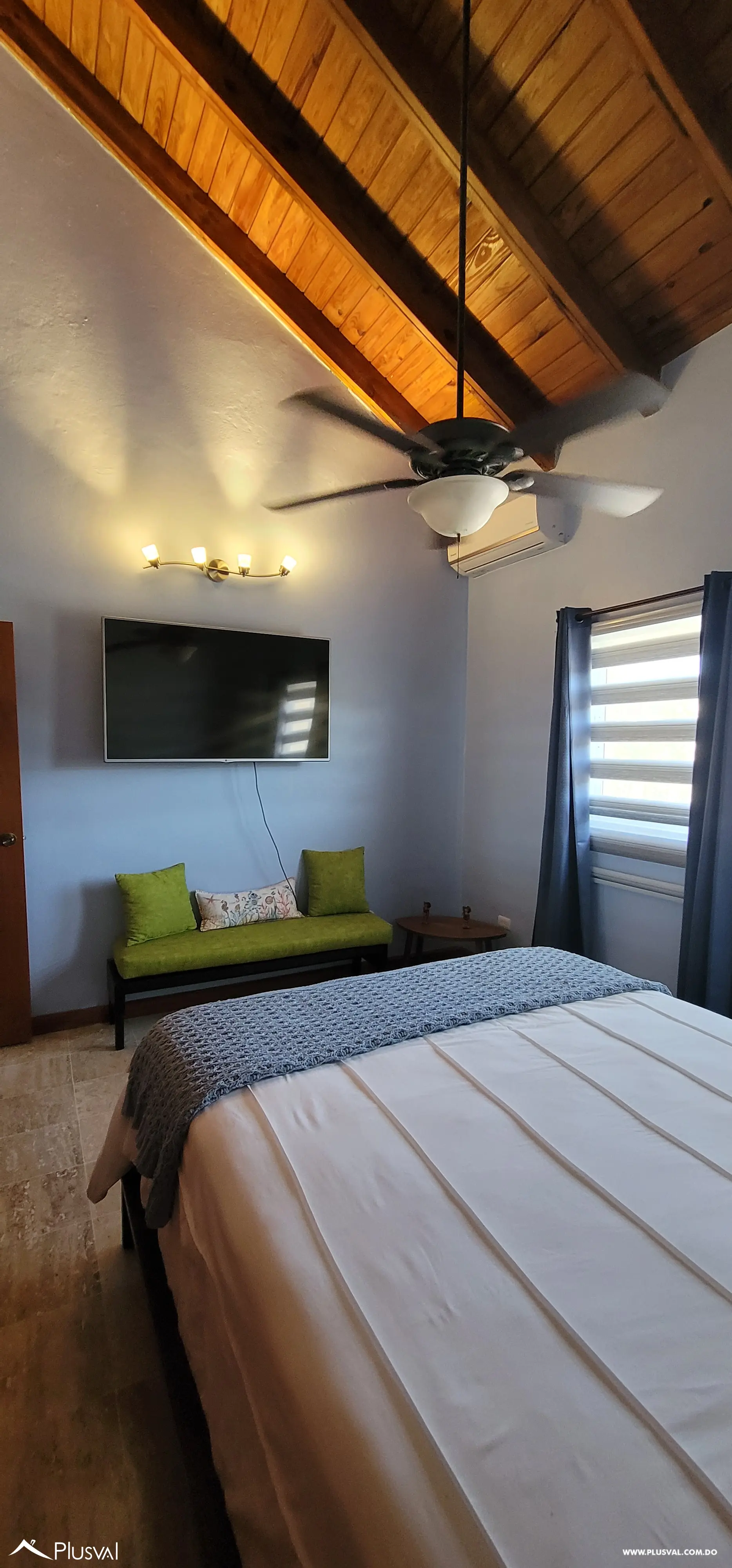 AMPLIO APARTAMENTO EN VENTA EN RESIDENCIAL CERRADO, CON PISCINA Y CON VISTA Y ACCESO DIRECTO A PLAYA BIBIJAGUA, 484333