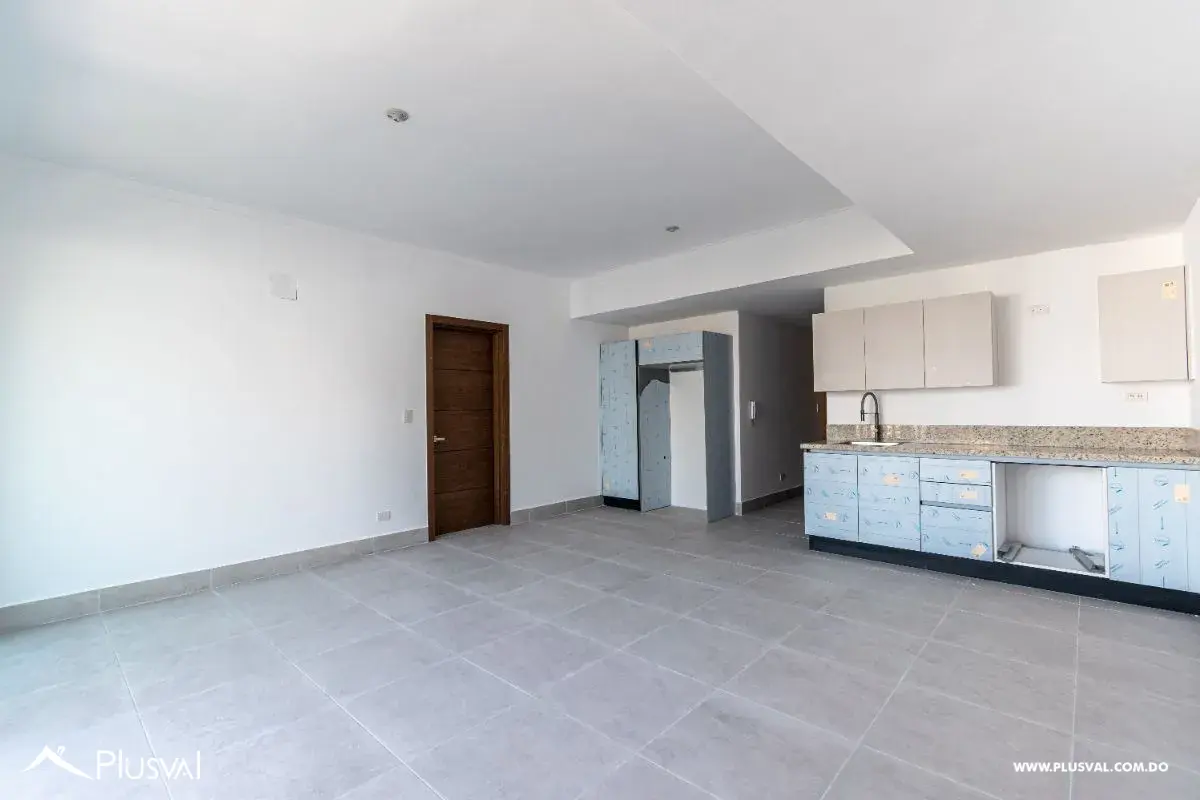 Se Alquila apartamento de piso alto en Piantini 458072