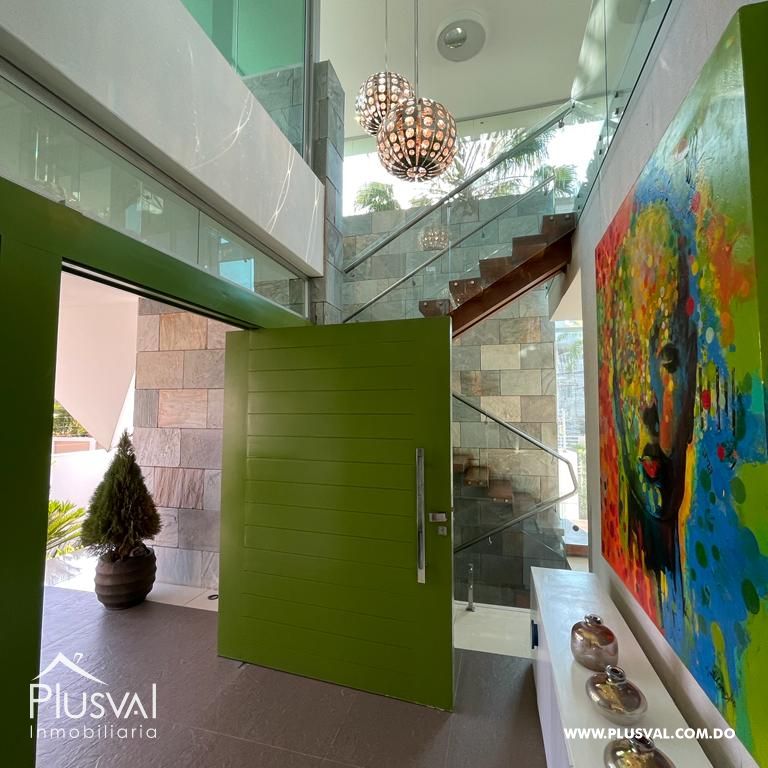 Espectacular casa de 3 Niveles en Venta en El Gloria, La Vega. 283379