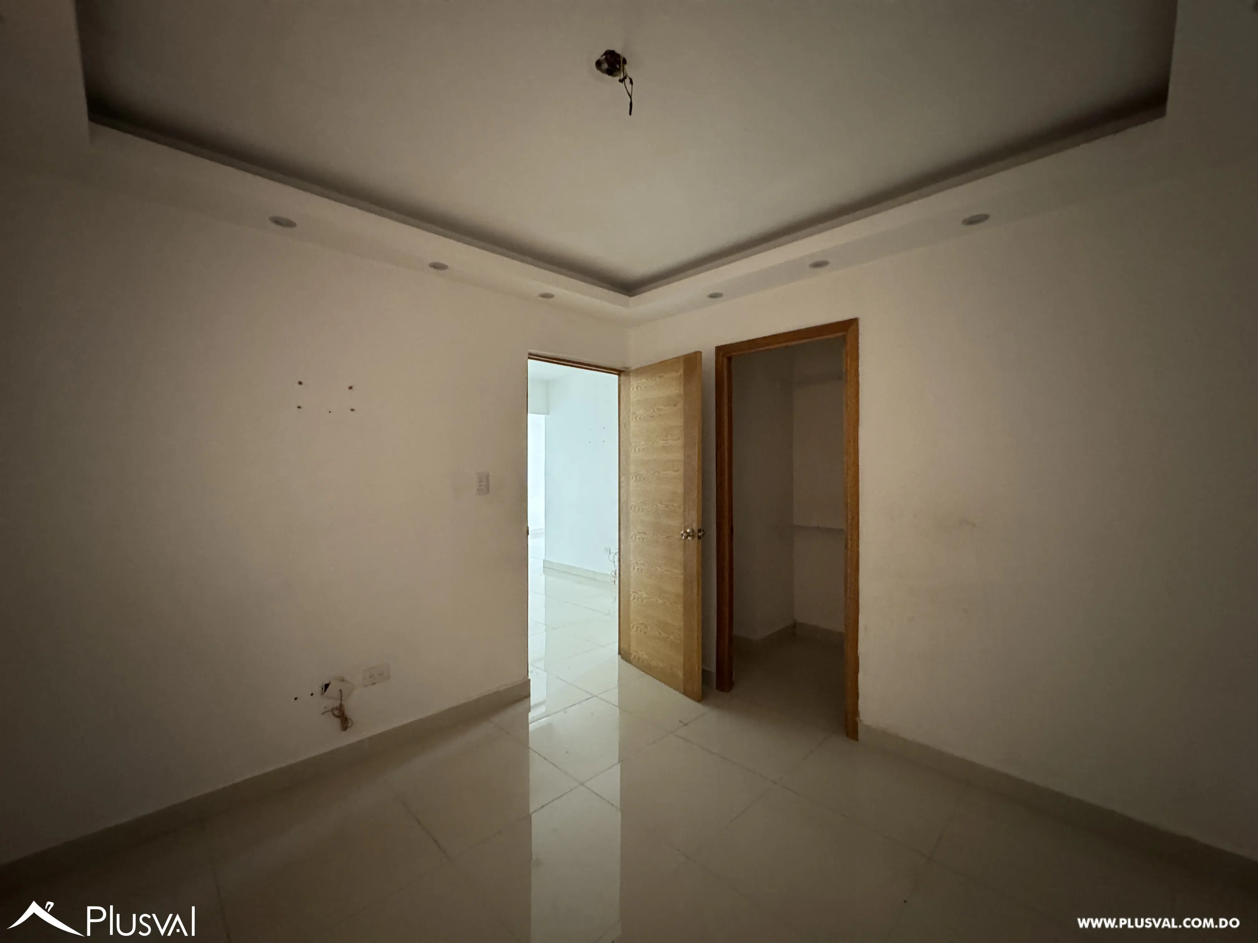 Apartamento en venta de 3 habitaciones en Villa Aura con walk-in closet y 2 parqueos 507390