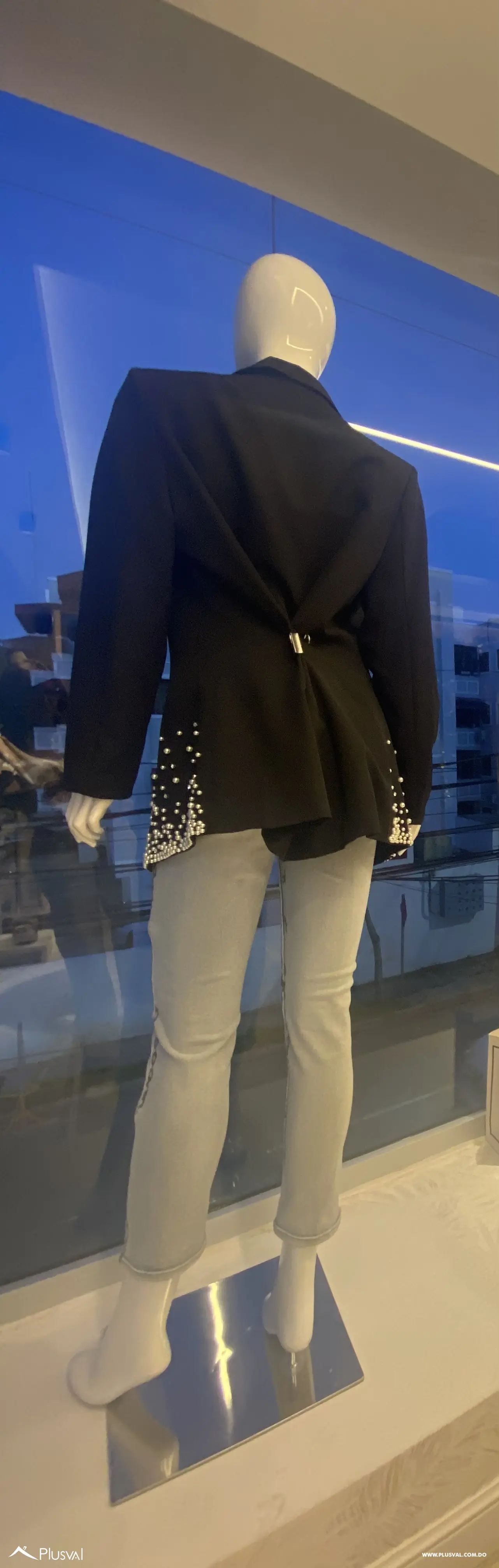 Vendo Traspaso de Excelente Tienda en Local de Plaza Comercial en el Millón 464772