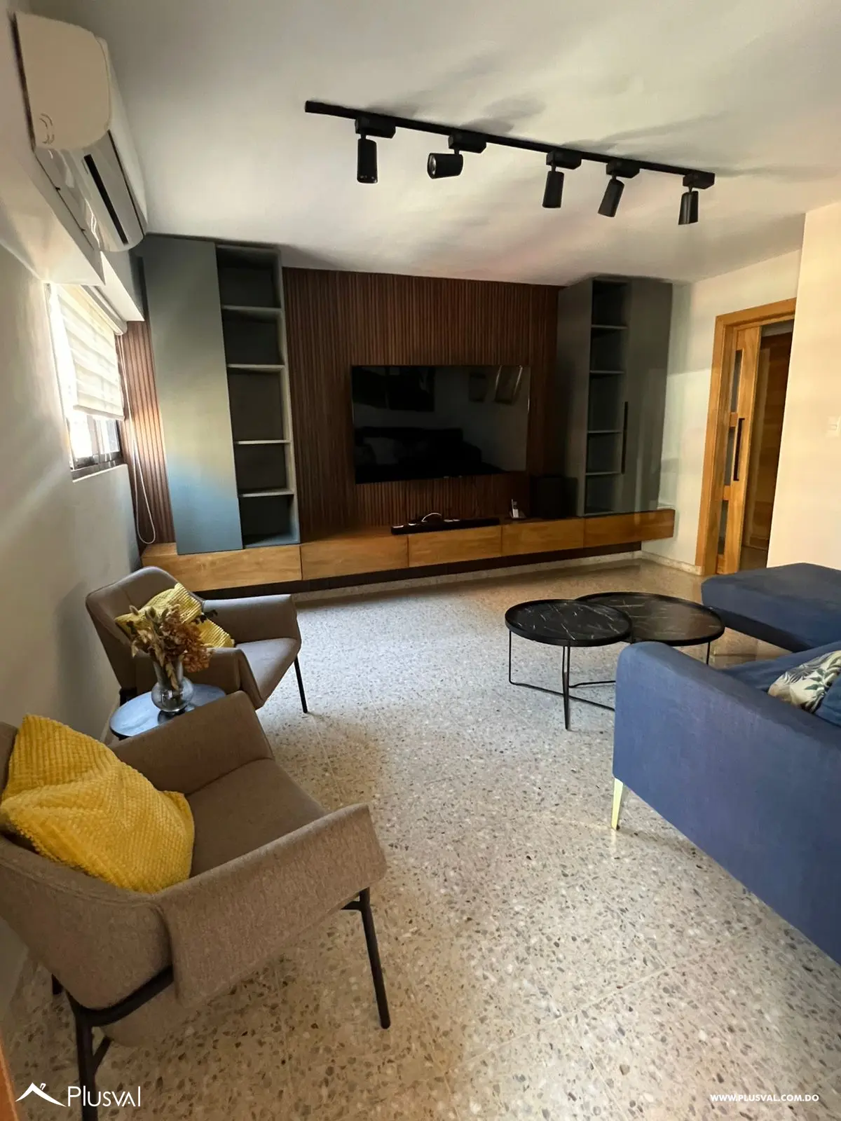 Se alquila apartamento amplio de 3 habitaciones amueblado 502343