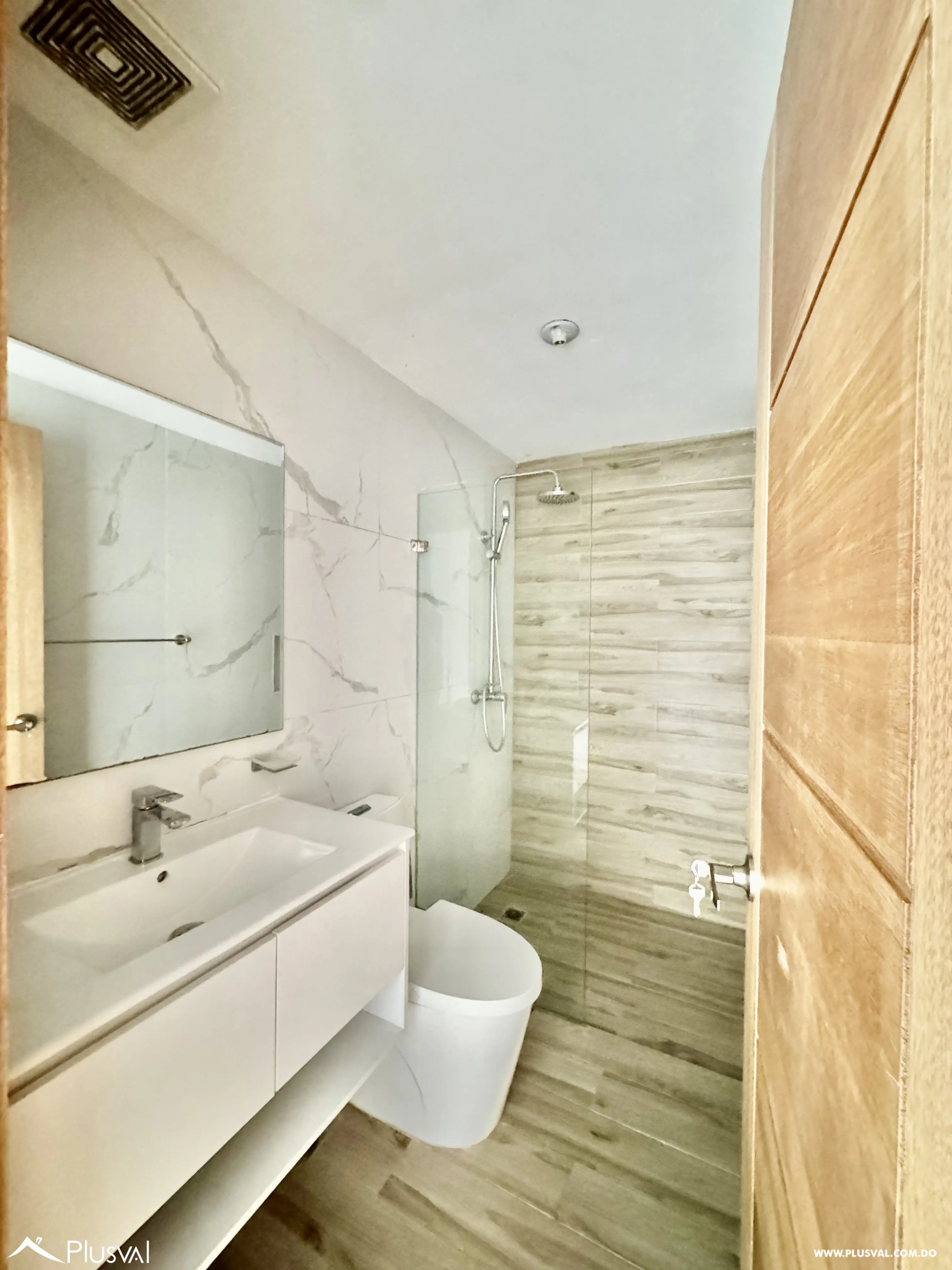 Alquilo Apto Vacio en una de las Mejores Zonas de Piantini 485934