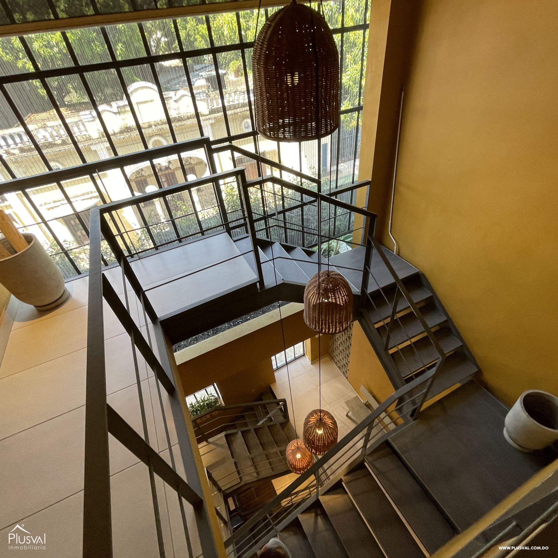 Alquiler de Amplio Apartamento Familiar con Terraza Privada en la Zona Colonial 396376