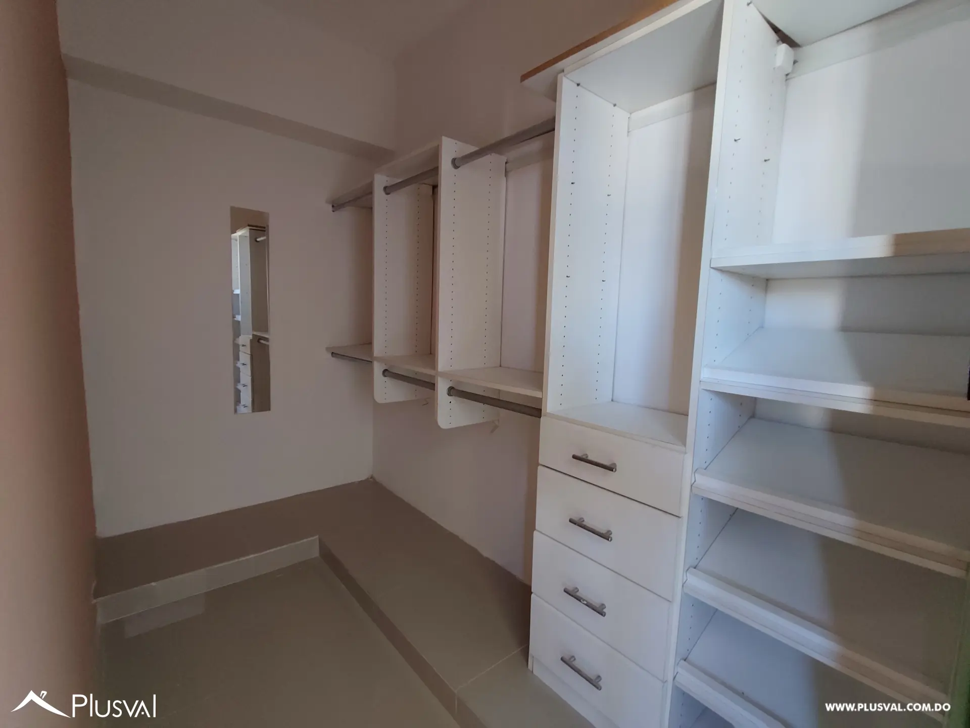 Apartamento de 2 habitaciones en Venta en Naco  con 1 Terraza de 70 metros. 521253