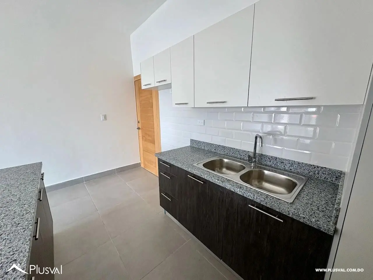 Espacioso apartamento amueblado  de 1 habitación en venta en Bella Vista 452654