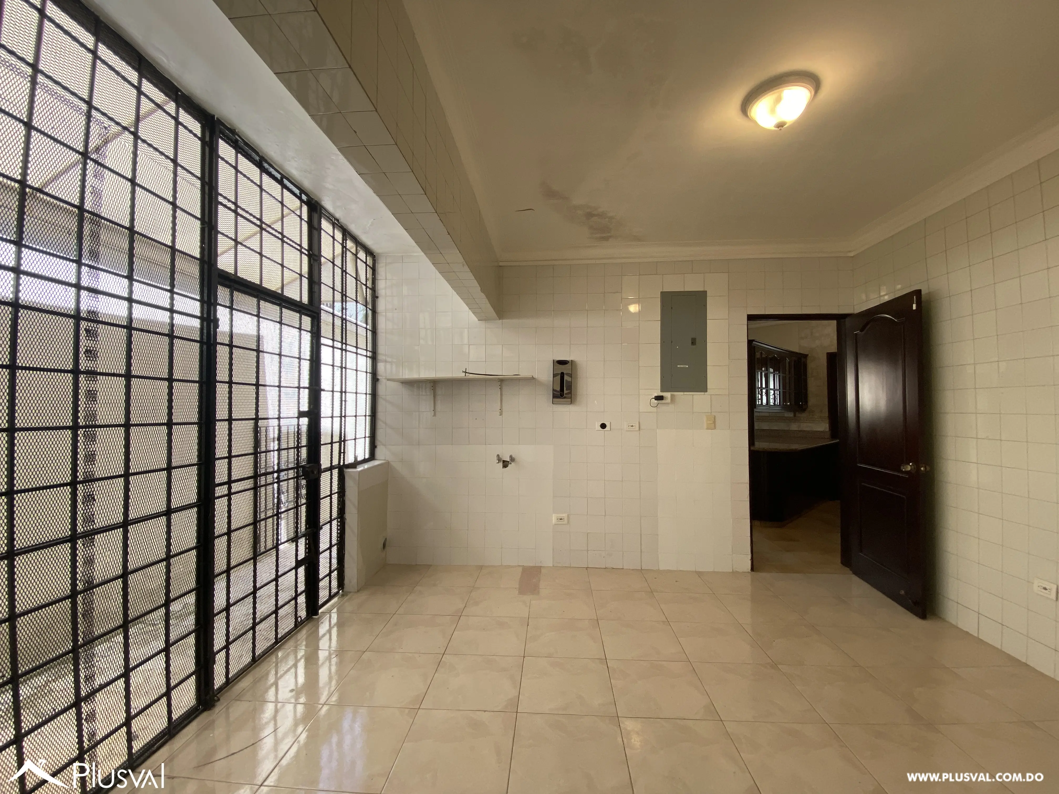 Alquilo Excelente Casa Residencial en Las Praderas 455477