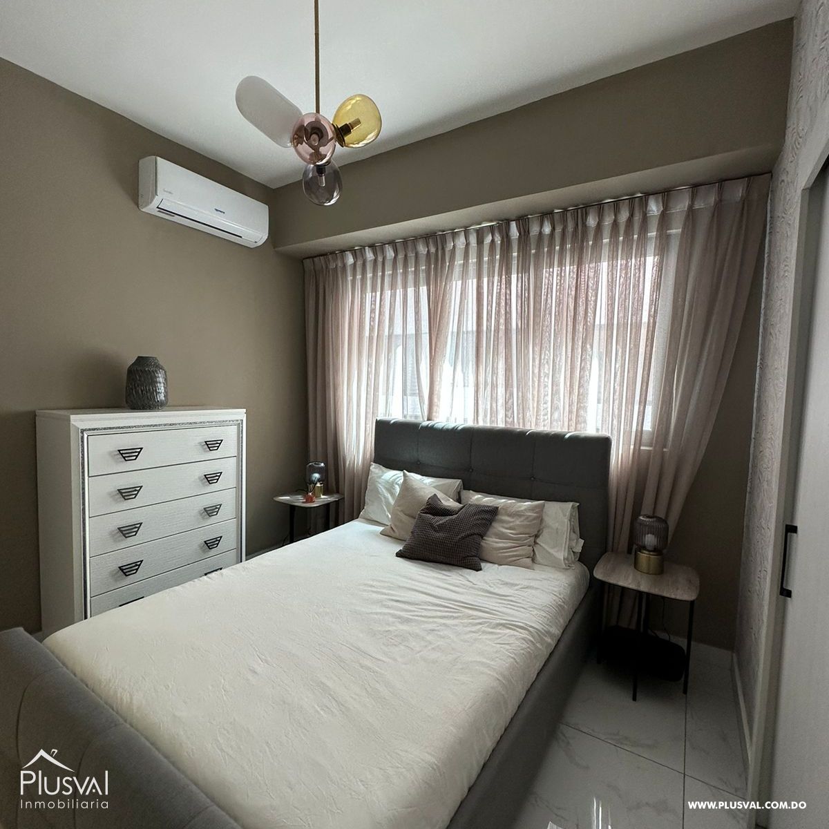 Apartamento de 2 habitaciones  en venta en Evaristo Morales 271974