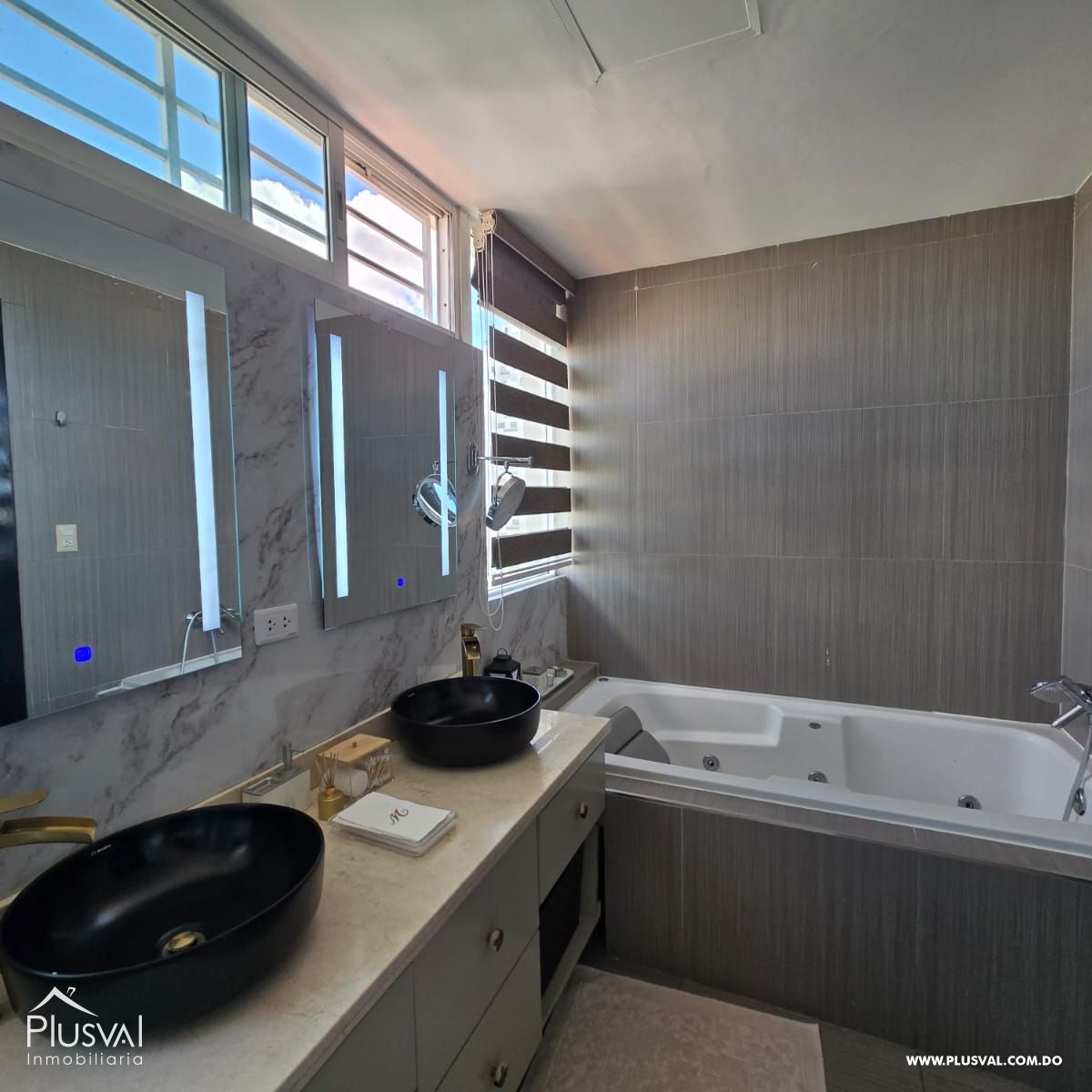 Expectacular Penthouse de 4 habitaciones en Serralles 397133