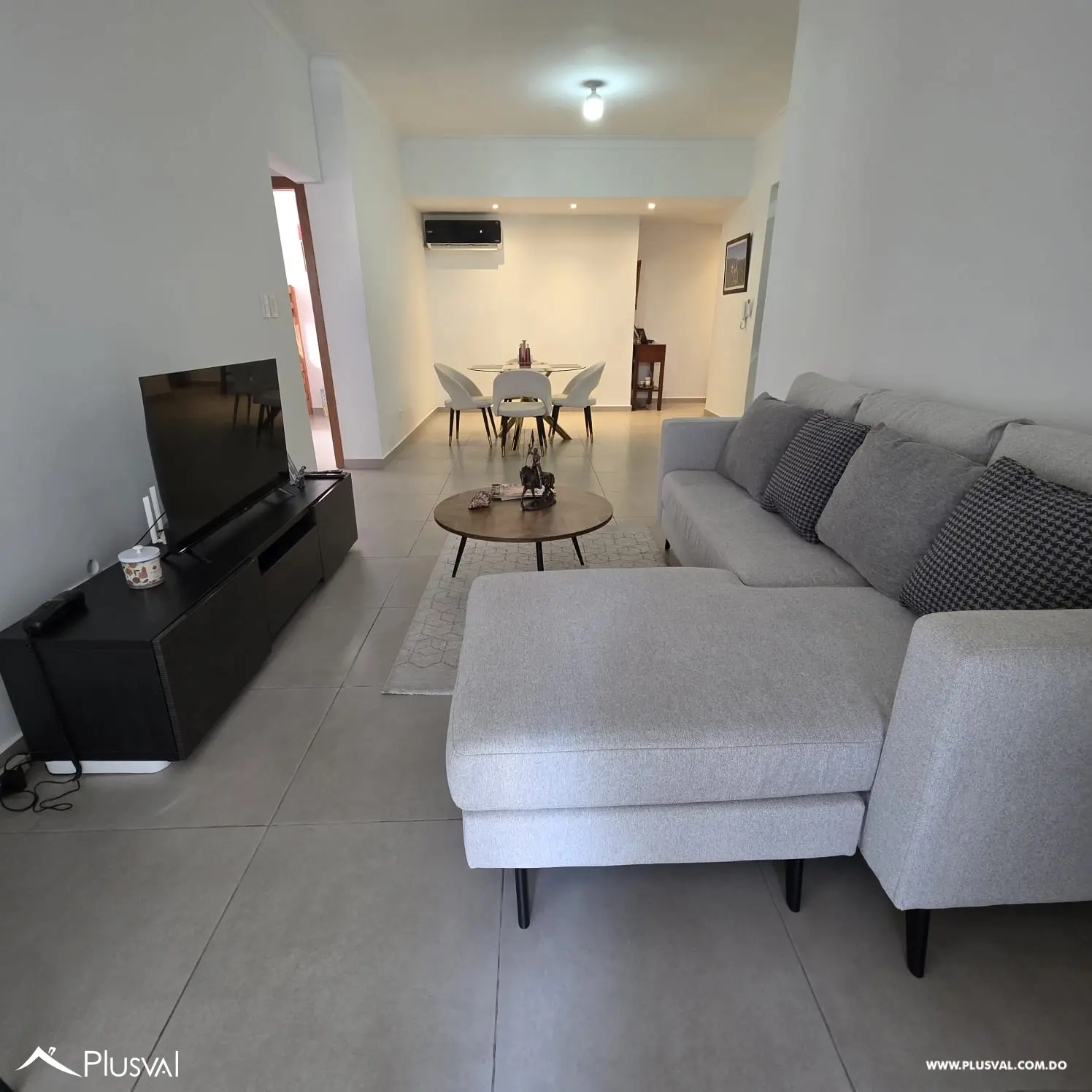 Se vende excelente apartamento en zona universitaria amueblado 471460
