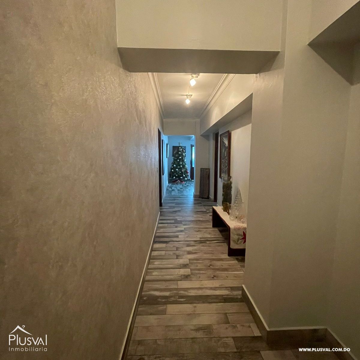 Amplio Apartamento de 3 habitaciones  en Venta en Evaristo Morales 329441