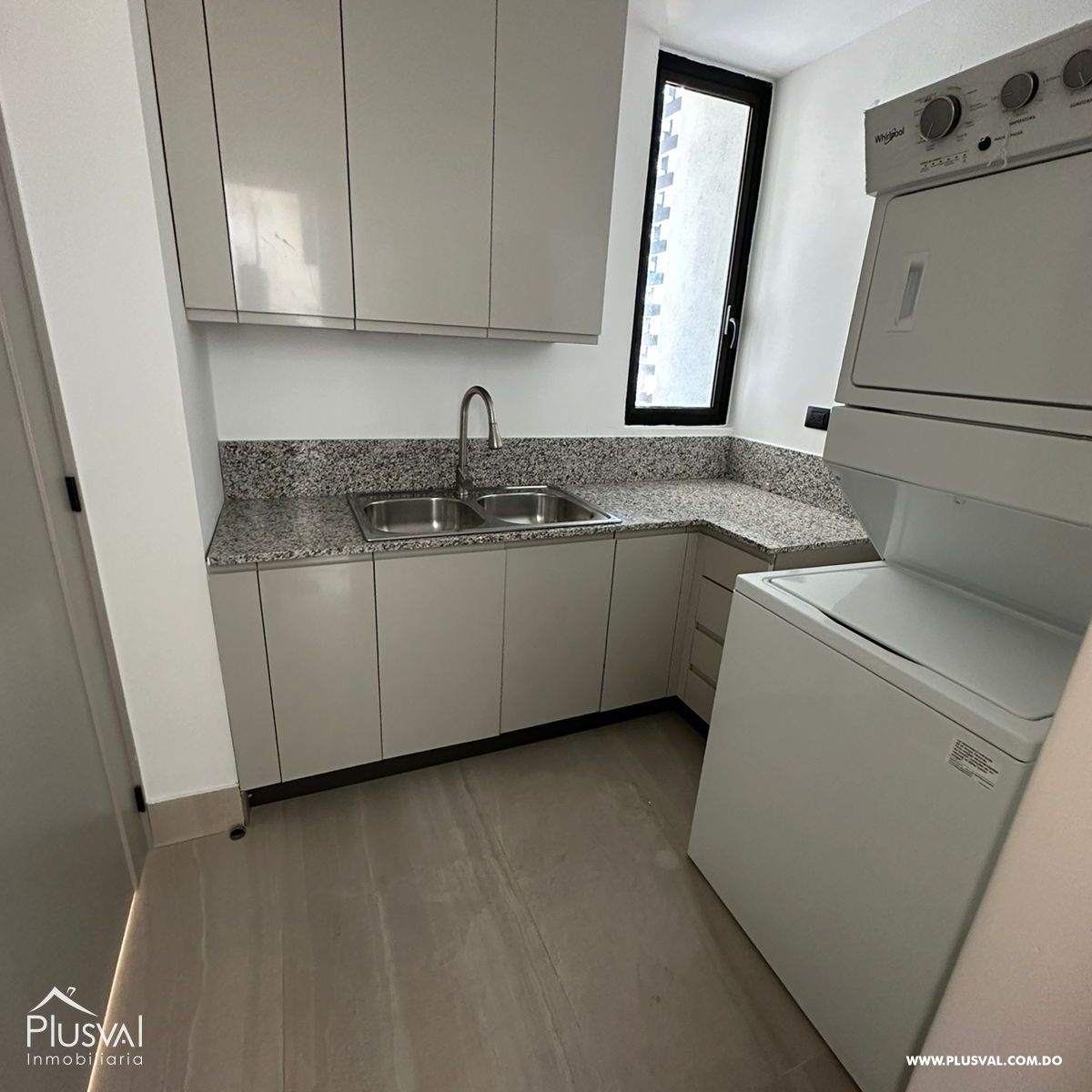 Exclusivo apartamento de 3 habitaciones  ubicado en La Esmeralda 409883