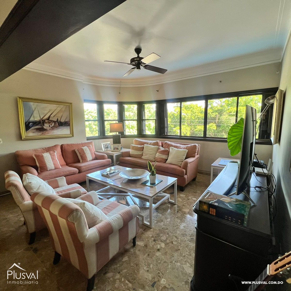 Apartamento en Venta, frente al parque Mirador Sur. 302984