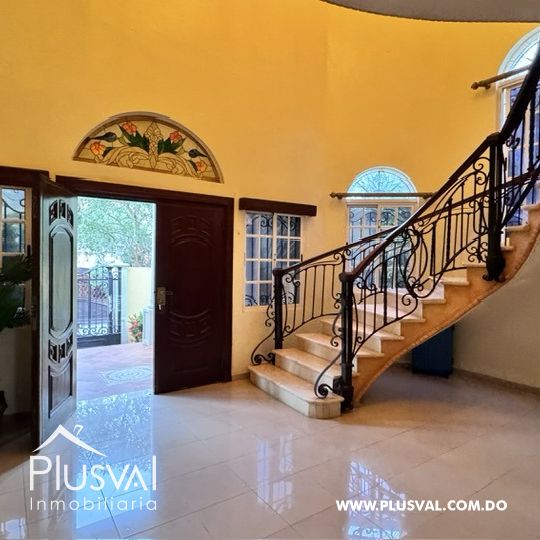 Casa de 2 niveles en El Ducado, sector Los Ríos 380320