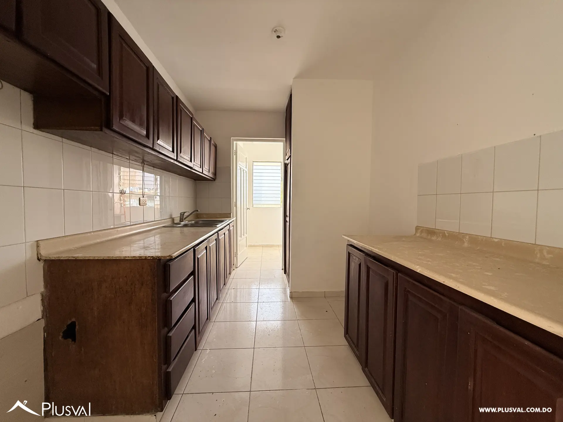 Apartamento AMPLIO de 3 Habitaciones en Ave. República de Colombia, Arroyo Hondo 536625