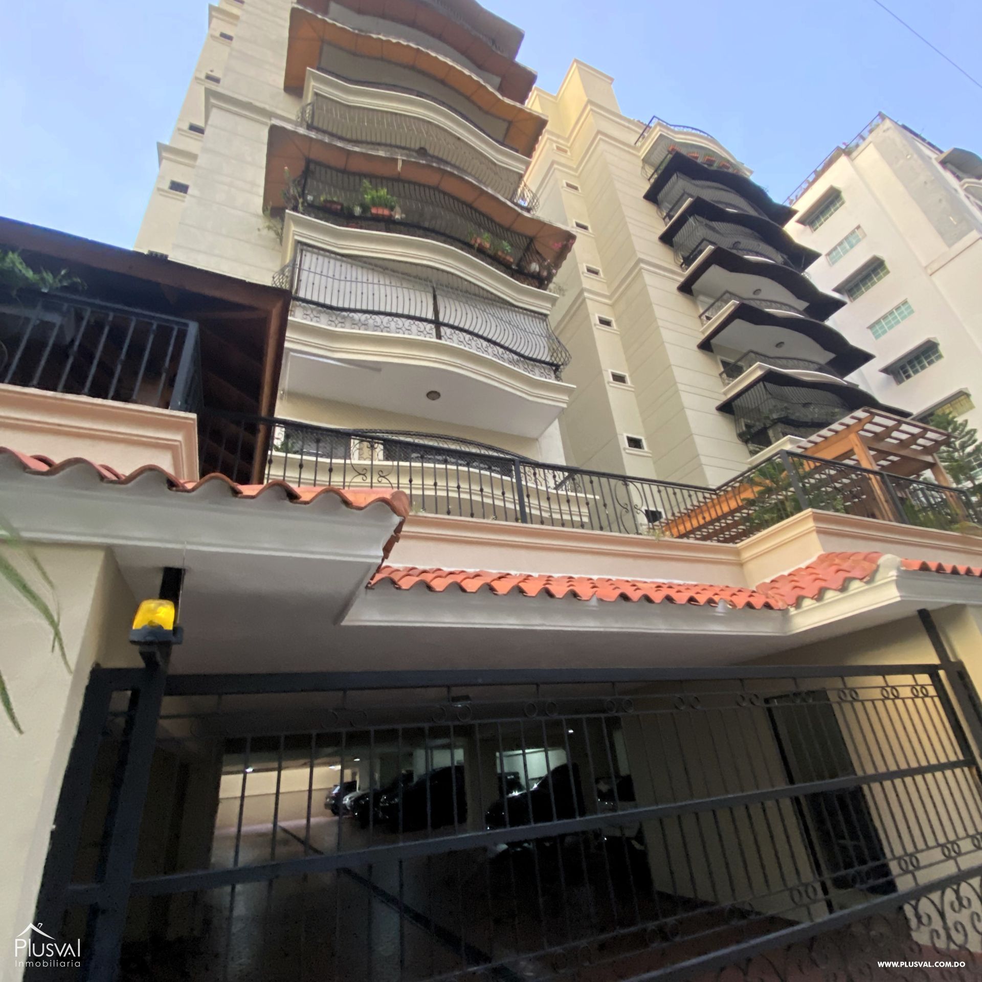 Apartamento Clásico modernizado en Paraíso con Amplios Espacios 380116