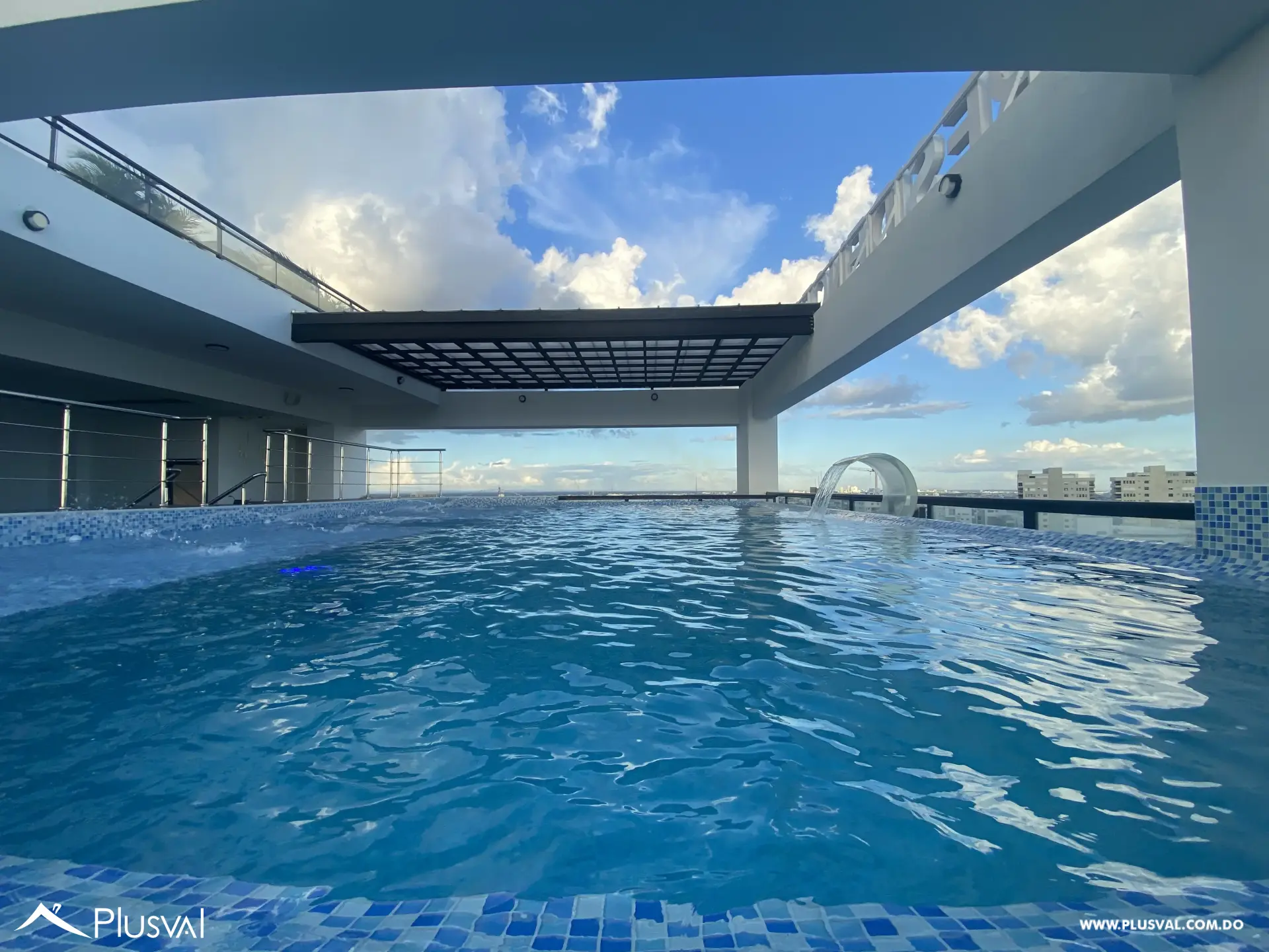 Apartamento Nuevo en Torre Moderna en La Esperilla, Piso Alto con Gran Balcón y Vistas al Mar 493502