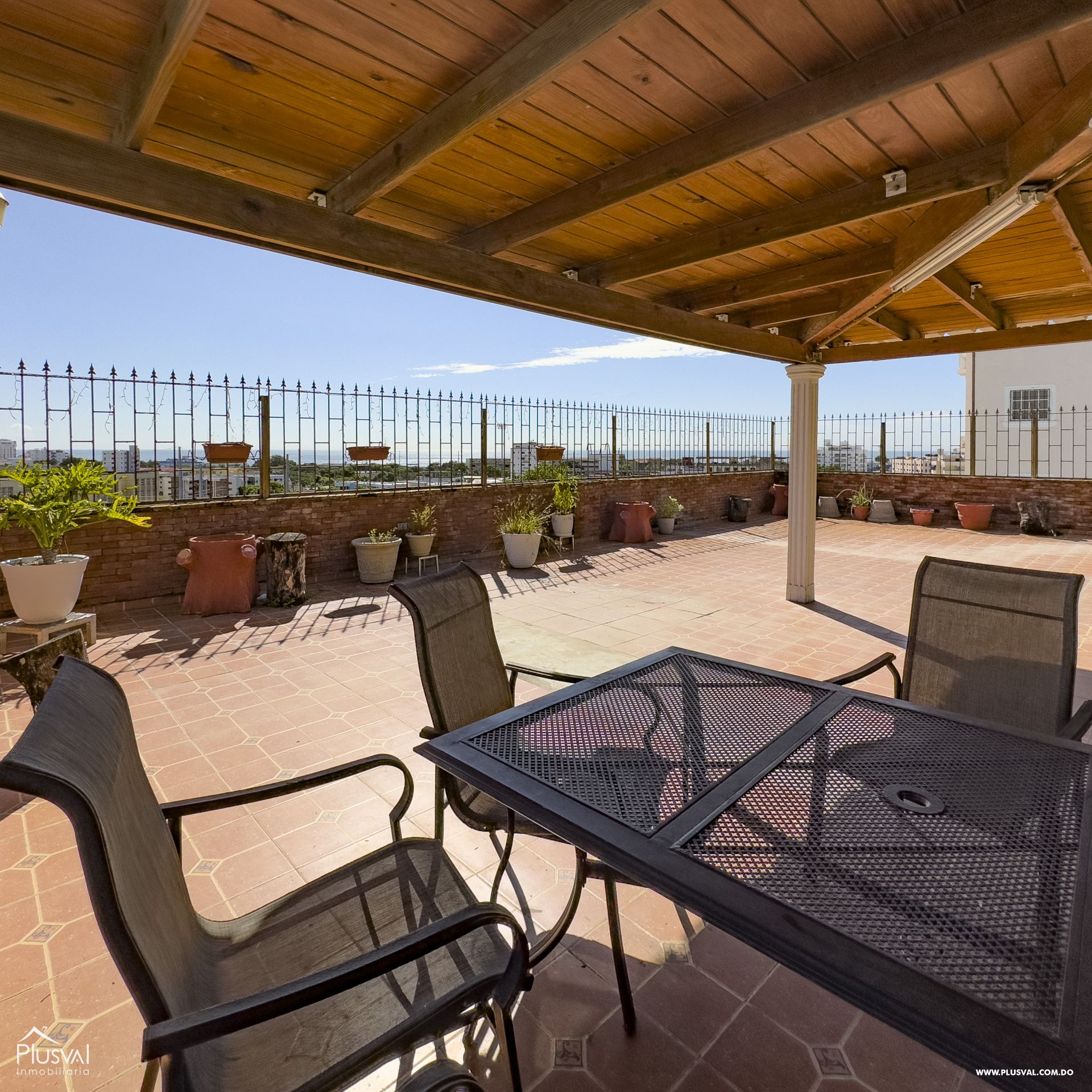 En Venta Edificio comercial de 6 Niveles Ensanche La Julia 244569