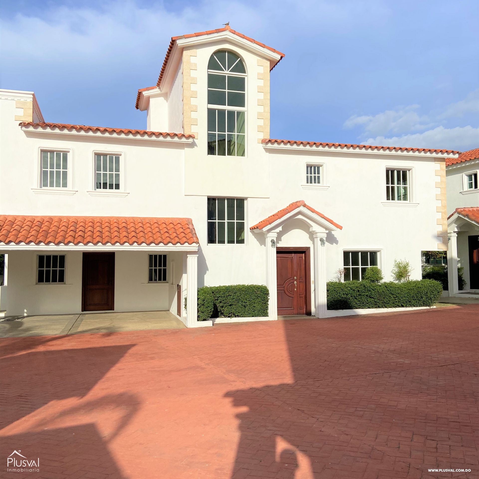 Casas de Inversión en Venta en Altos de Arroyo Hondo lll (rentada actualemente) 200574