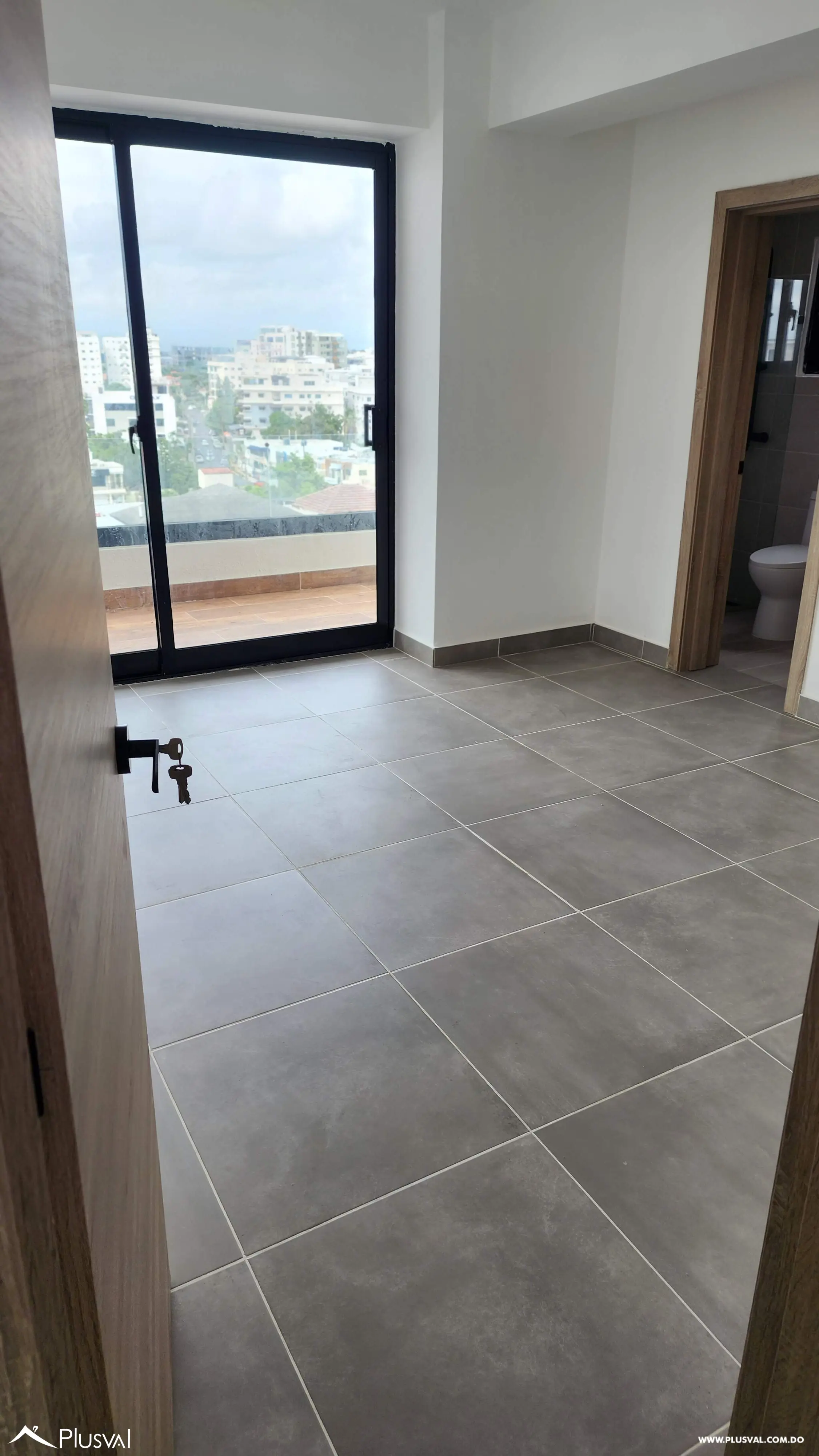 Se alquila apartamento nuevo el Millón. 469991